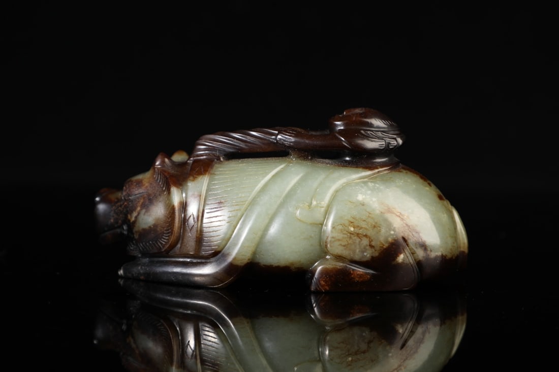 An Exquisite White Jade Bear Ornament - 6