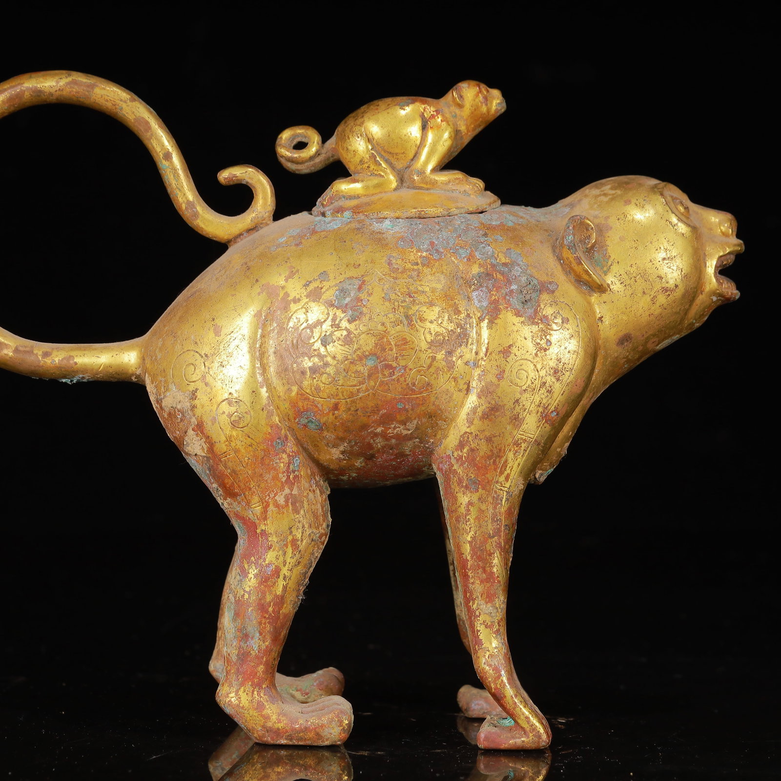 An Exquisite Gilt Bronze Monkey Ornament - 9