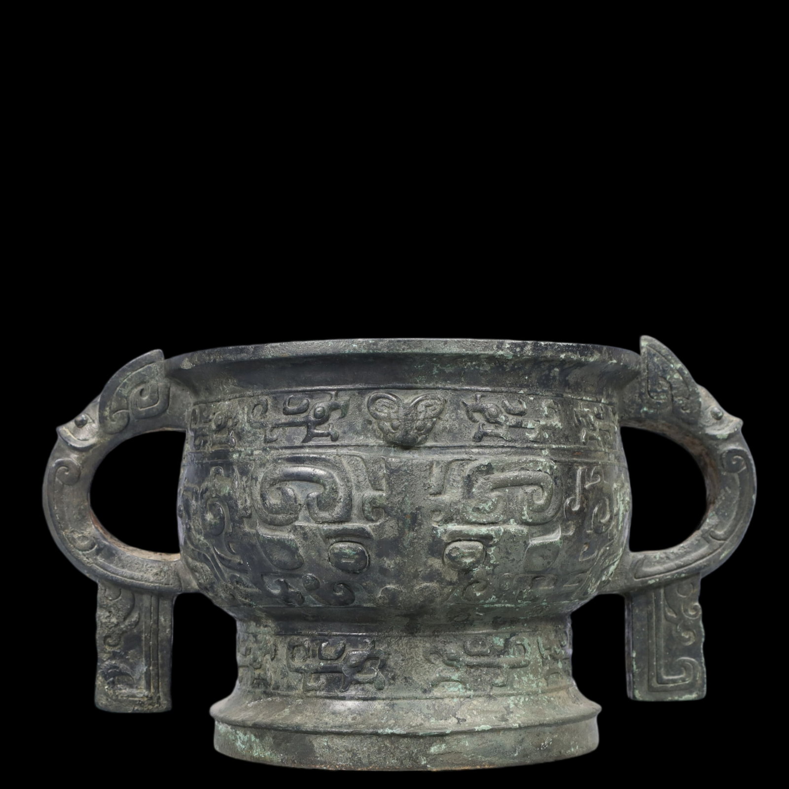 A Precious Bronze Beast-Face Pattern Double-Ears Censer: A Precious Bronze Beast-Face Pattern Double-Ears Censer,Ancient Time, China,Size:12.2inx8.3inx6.7in ;Weight:3300g 青铜兽面纹双耳香炉，ߑ