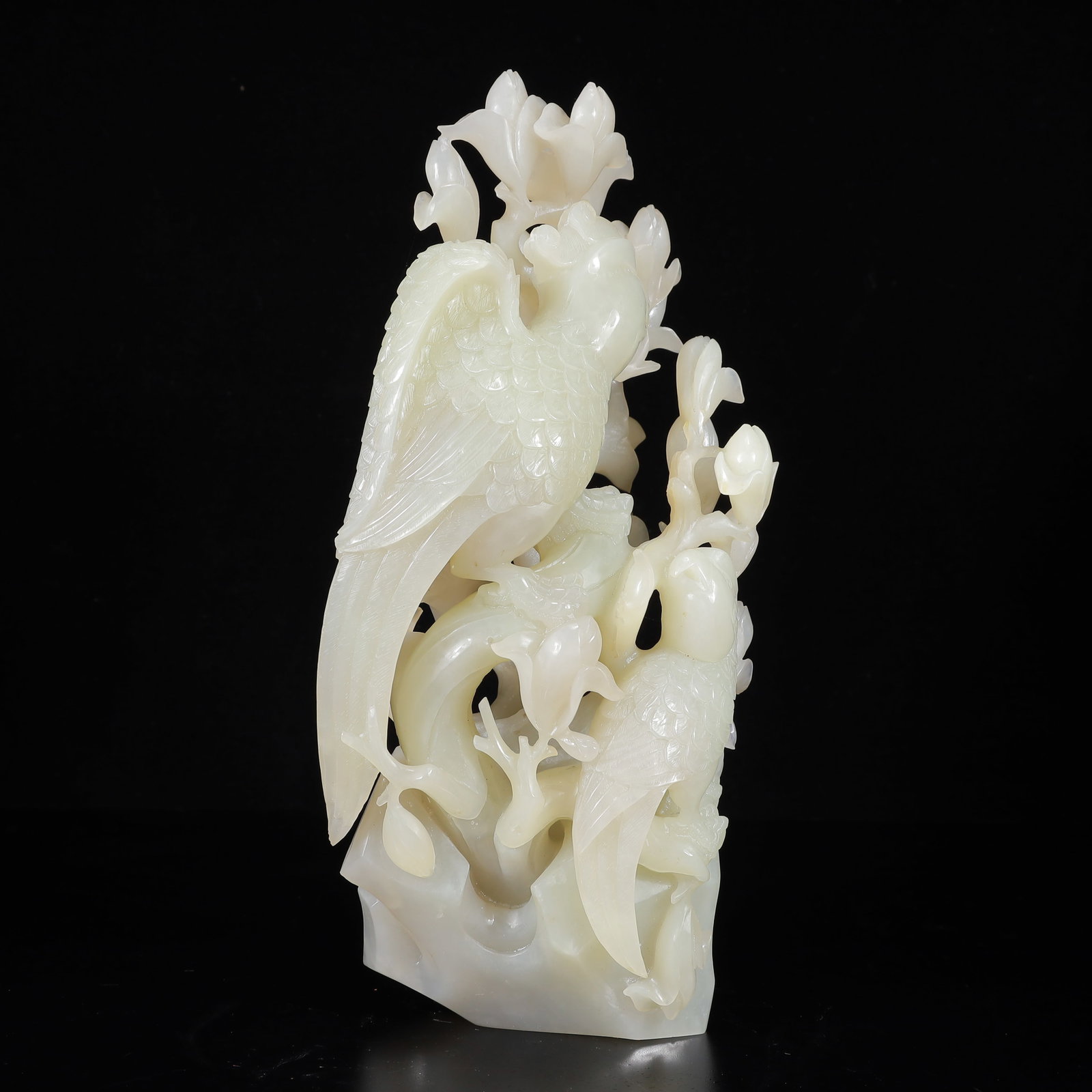 An Exquisite White Jade Flower and Bird Ornament: An Exquisite White Jade Flower and Bird Ornament,Qing Dynasty,China,Size:5.1inx2.8inx11in,Weight:2200g 白玉花鸟摆件,中国清代
