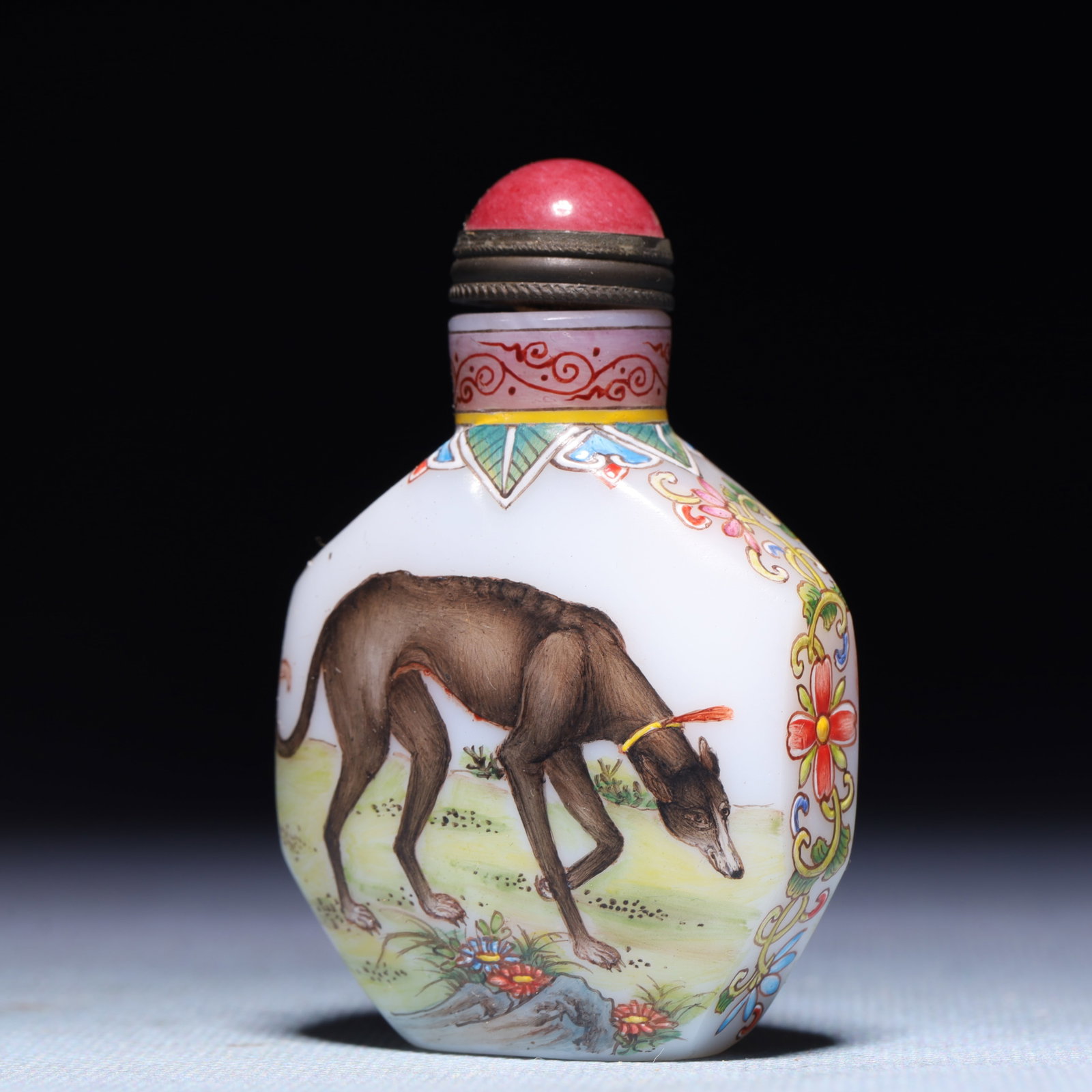 An Exquisite Glass Dog Pattern Snuff Bottle - 6