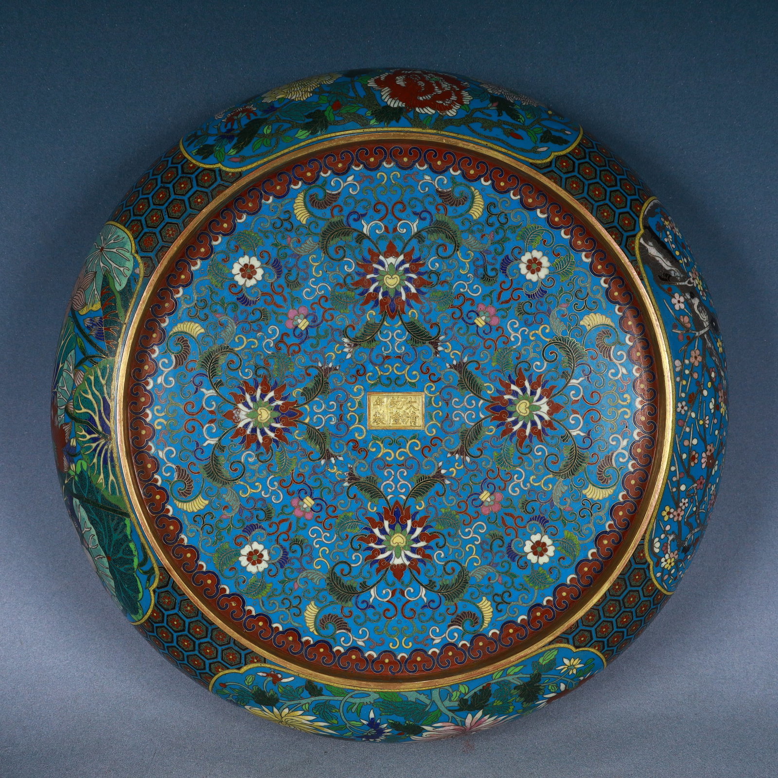 A Rare Cloisonne Flower Pattern Cover Box - 8