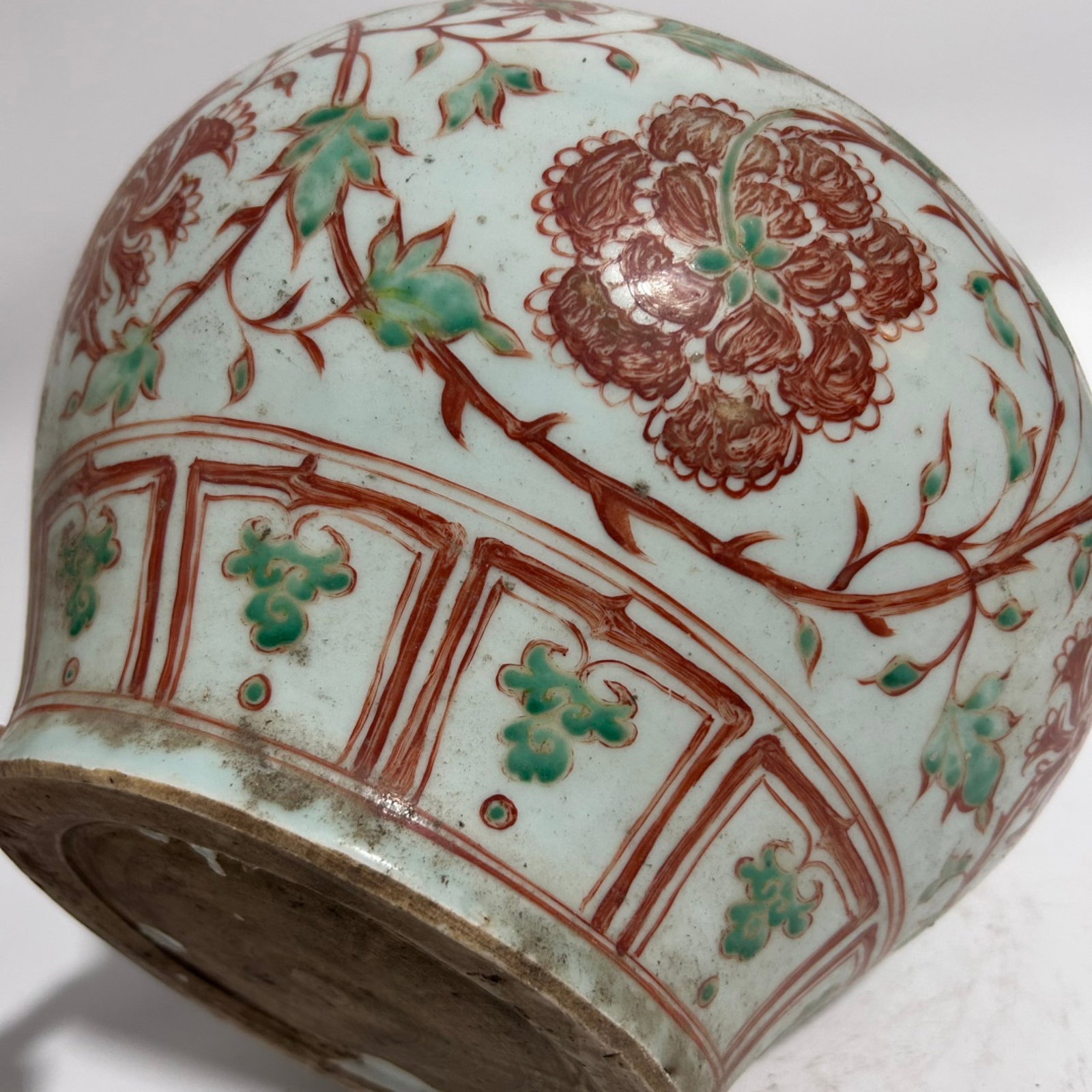 A Rare Doucai Peony Pattern Jar - 5