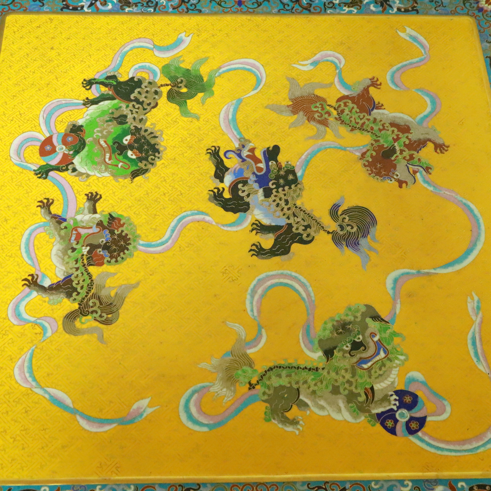 A Huge Cloisonne Lotus and Lion Pattern Table - 2