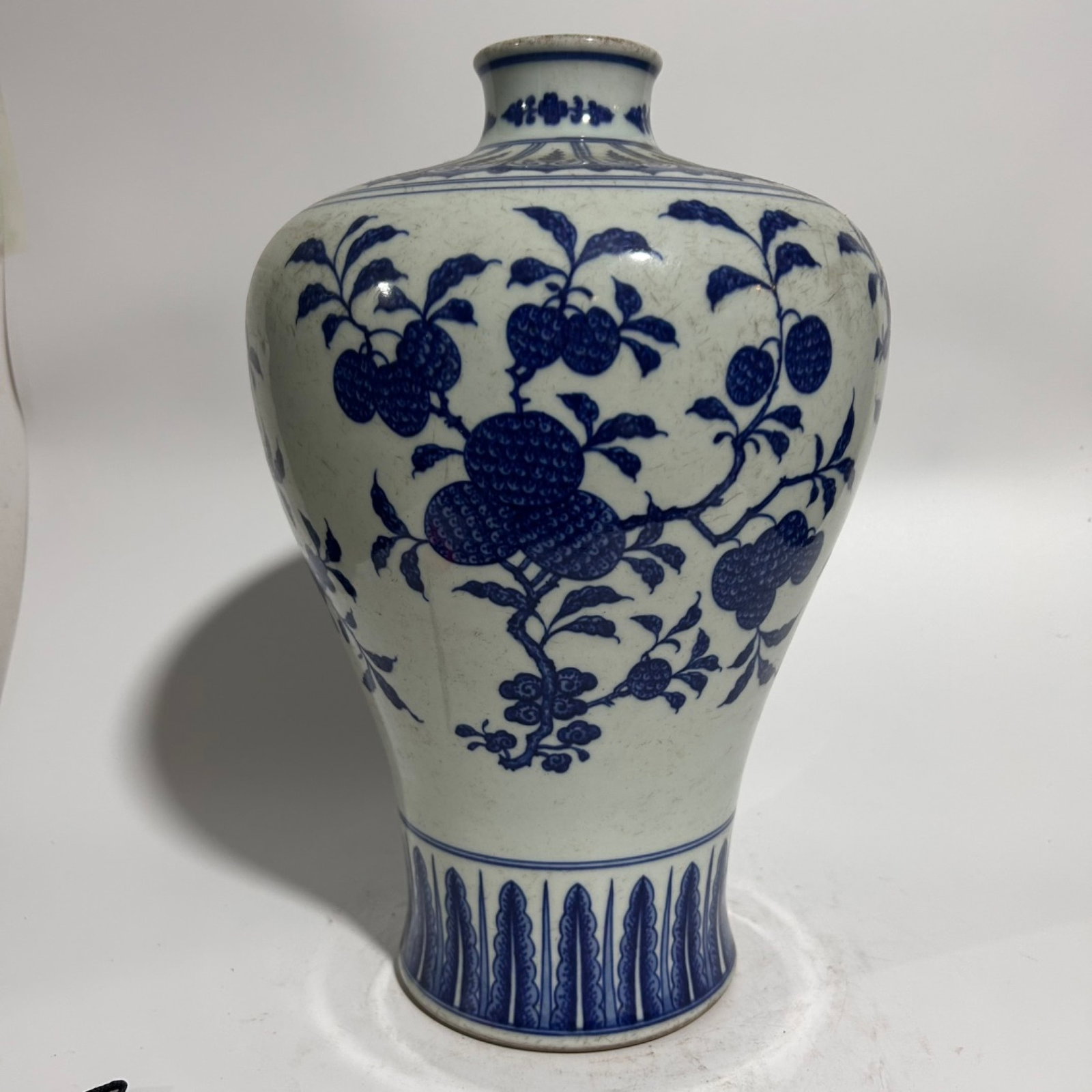 A Rare Blue and White Fruit Pattern Vase - 2