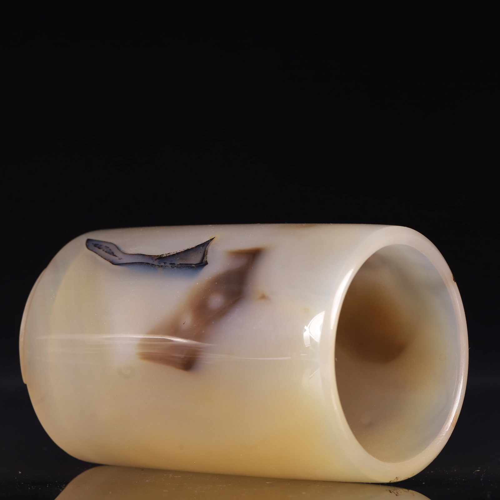 An Exquisite Agate Tripod Brush Pot - 6