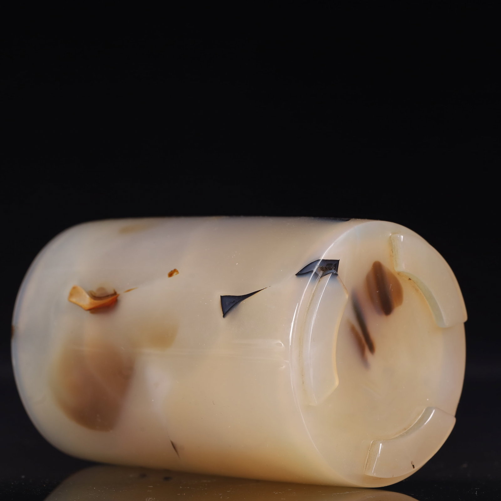 An Exquisite Agate Tripod Brush Pot - 7