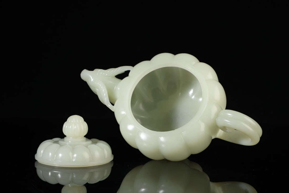 An Exquisite White Jade Sheep-head Teapot - 3