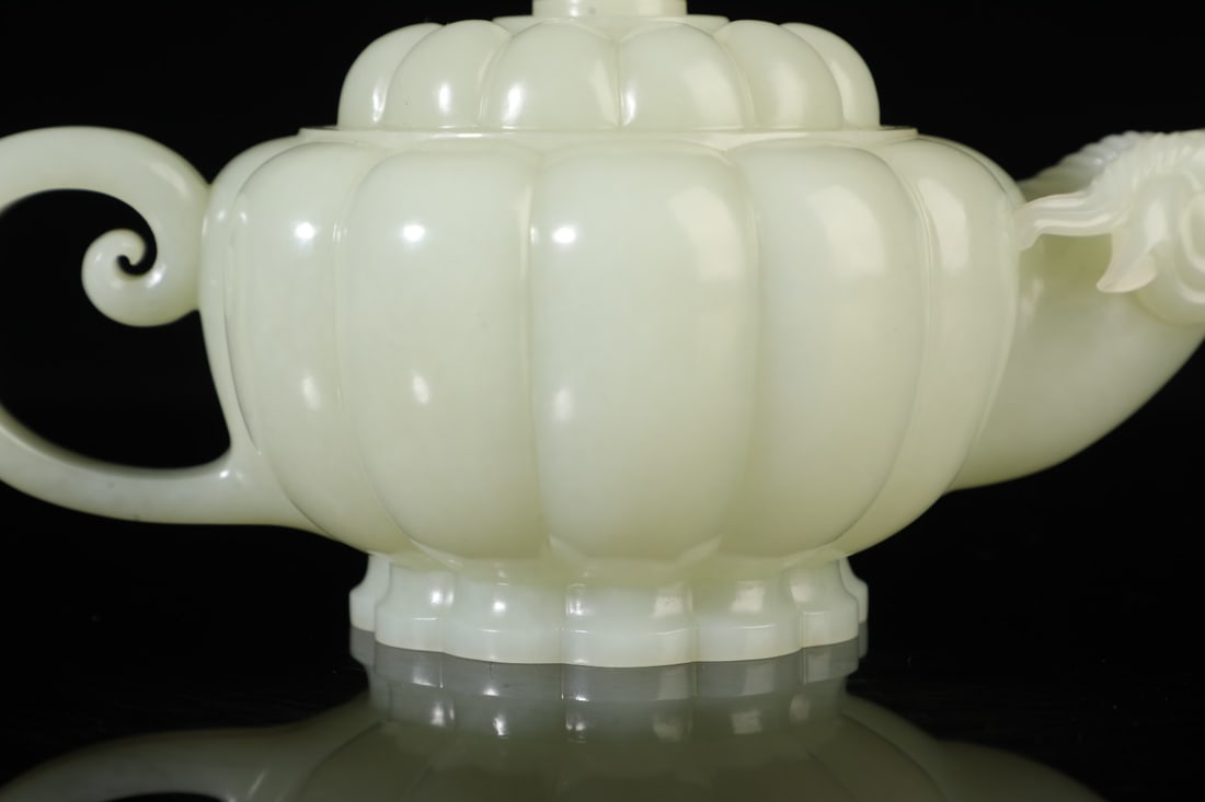 An Exquisite White Jade Sheep-head Teapot - 9