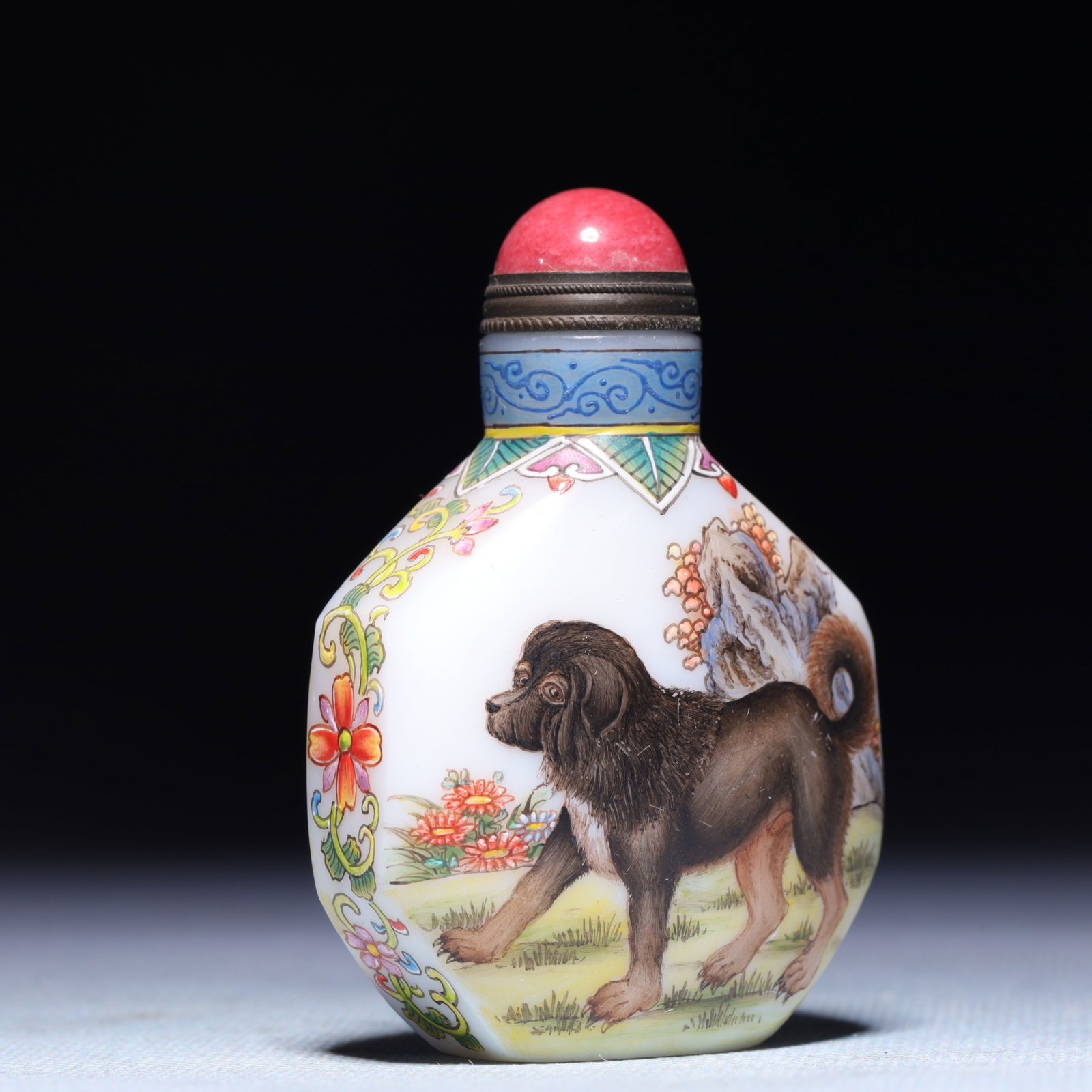 An Exquisite Glass Dog Pattern Snuff Bottle - 4