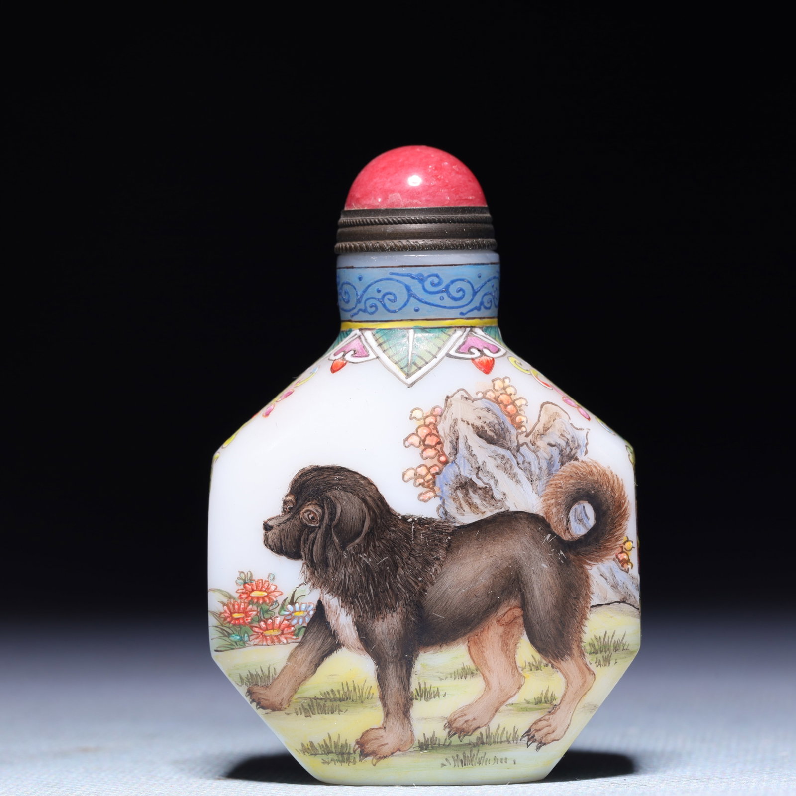 An Exquisite Glass Dog Pattern Snuff Bottle - 5
