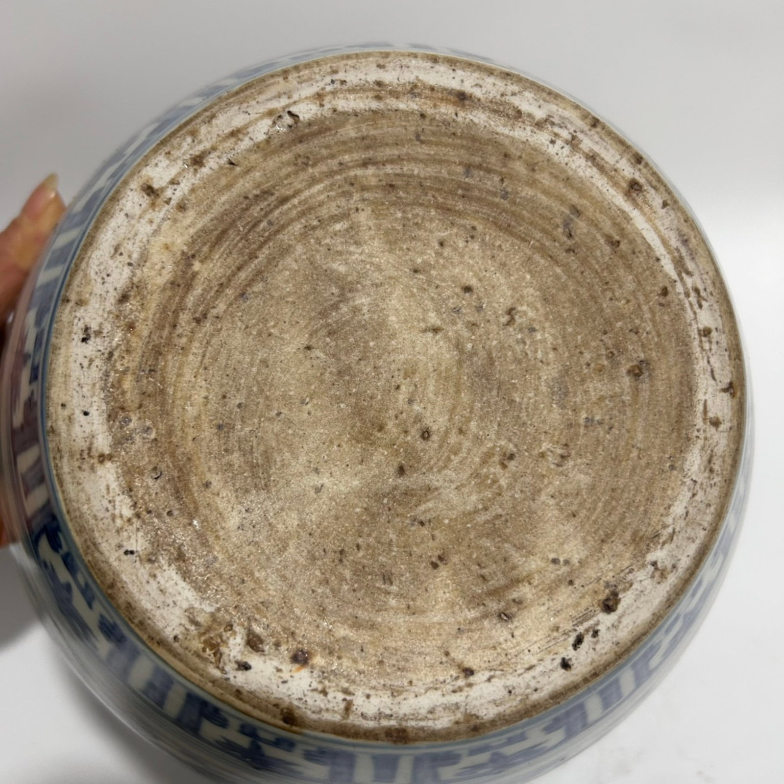 A Rare Blue and White Peony Pattern Jar - 6