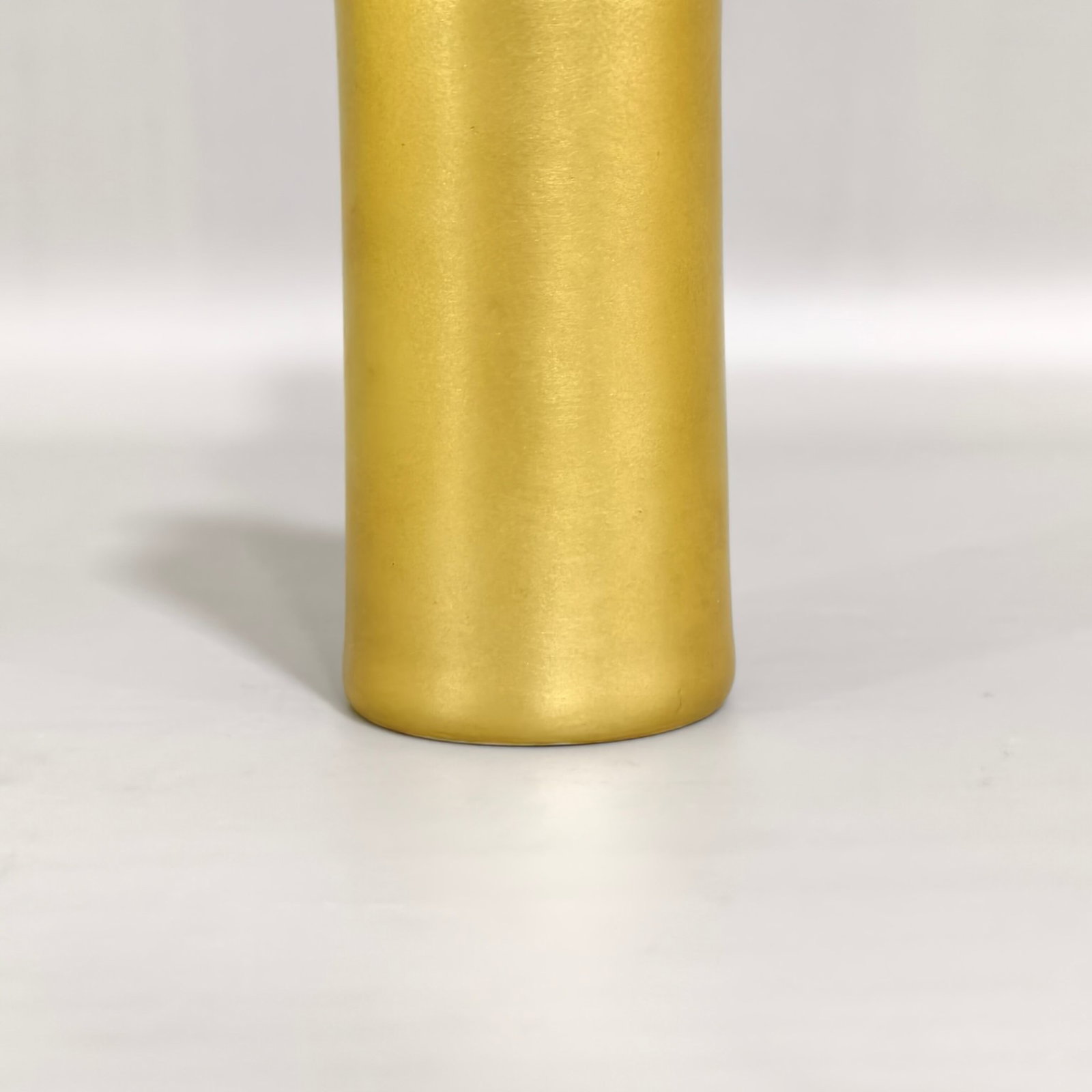 An Exquisite Gold Ground Snuff Bottle - 6