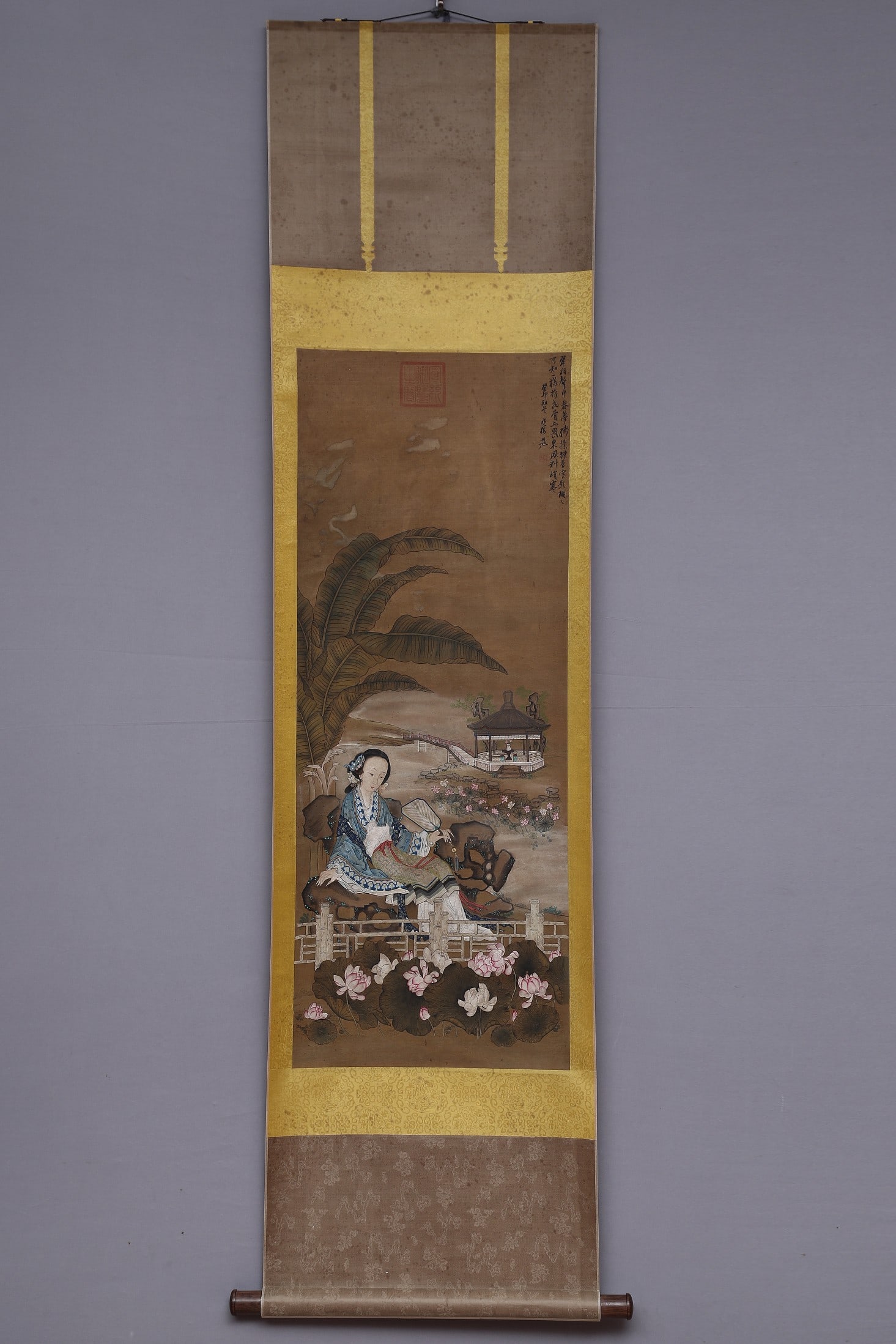A Chinese Vertical Scroll Ink Painting of Woman on Silk,Fei Danxu: A Chinese Vertical Scroll Ink Painting of Woman on Silk,Fei Danxu,Size:(Without frame)40.6inx15.7in 一幅中国水墨绢本仕女图立$