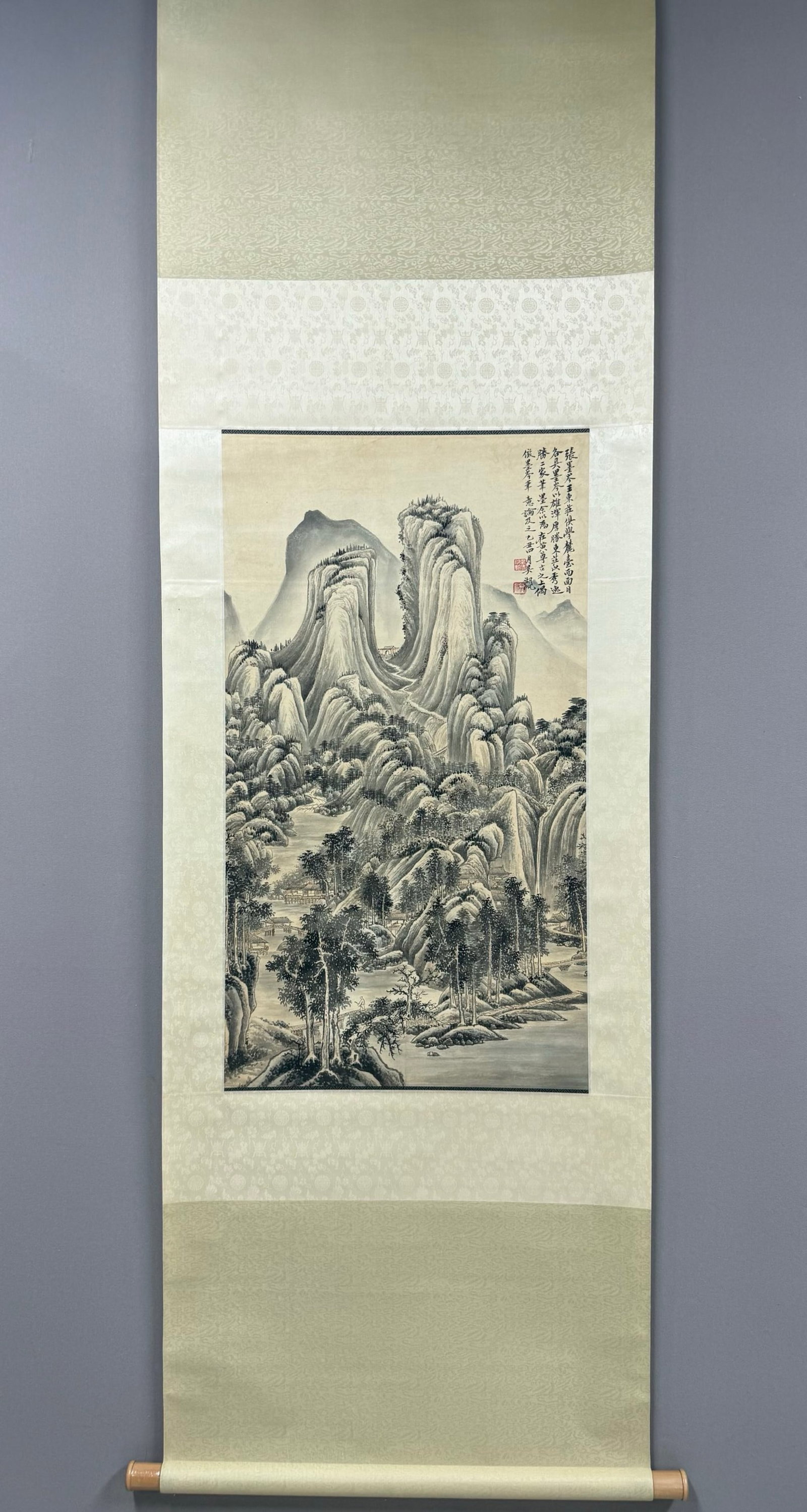 A Chinese Vertical Scroll Ink Painting of Landscape on Paper,Wu Hufan: A Chinese Vertical Scroll Ink Painting of Landscape on Paper,Wu Hufan,Size:34.3inx18.9in 一幅中国水墨山水画立轴,吴湖१