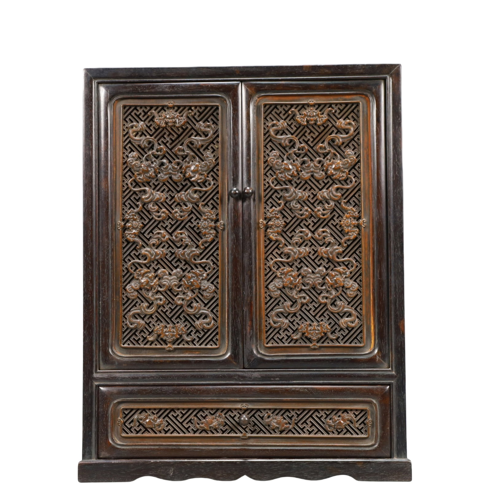 A Huge Zitanwood Bats Pattern Cabinet: A Huge Zitanwood Bats Pattern Cabinet,Qing Dynasty, China,Size:12.6inx7.5inx16.1in,Weight:4100g 紫檀木蝙蝠纹柜,中国清代