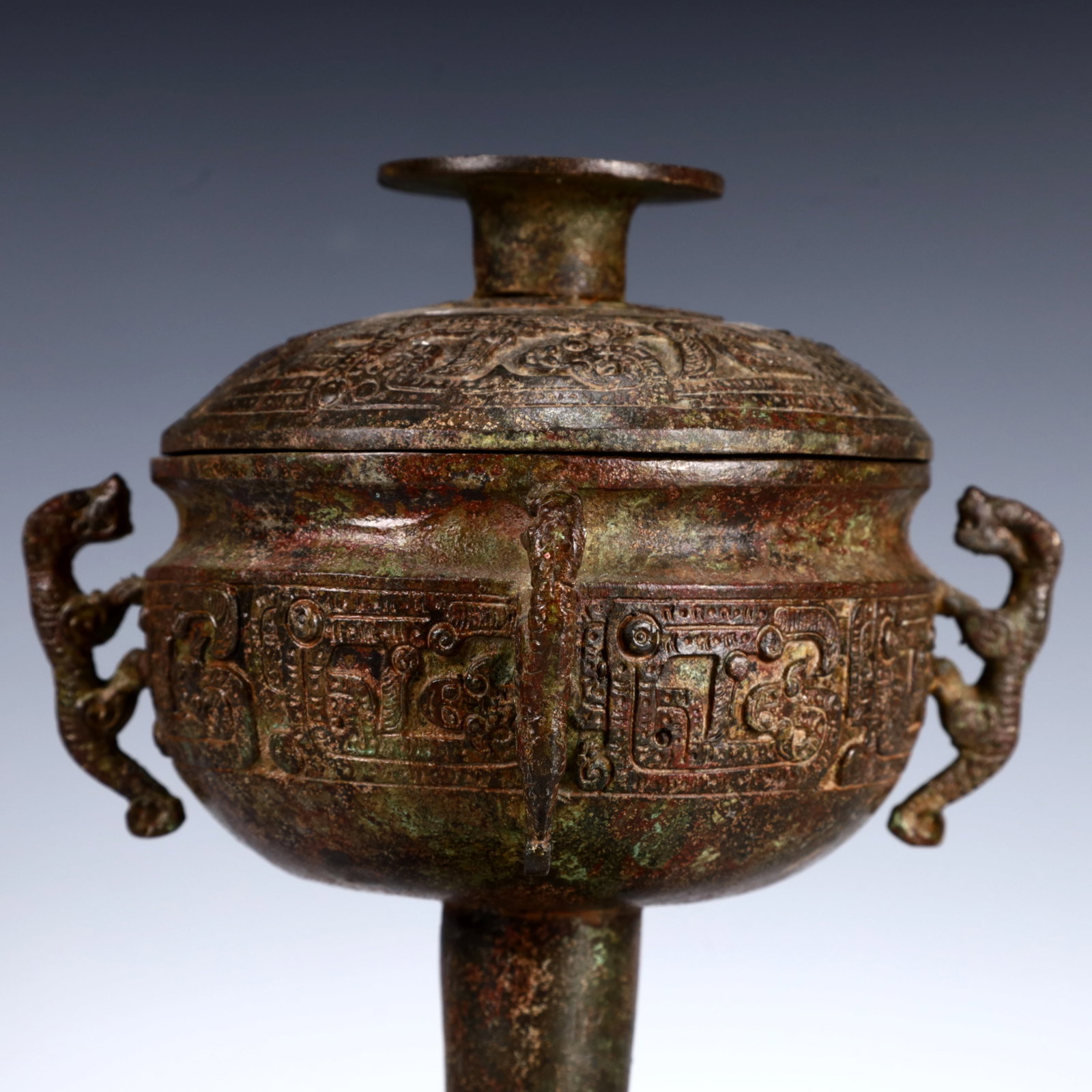 A Rare Bronze Dragon Pattern Double-Ears Cover Jar - 2
