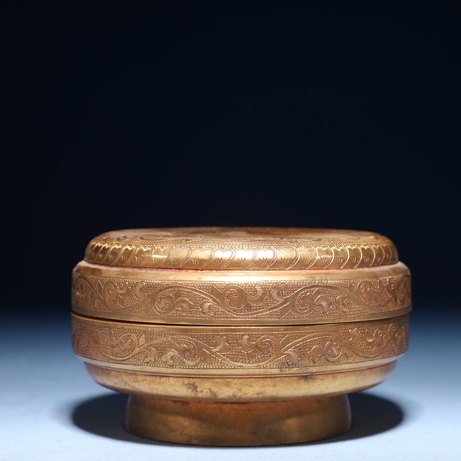 An Exquisite Gilt Bronze Deer Pattern Box - 4