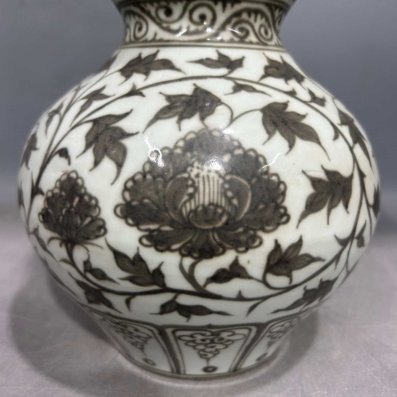 A Rare Underglaze-Red Peony Pattern Gourd Vase - 7