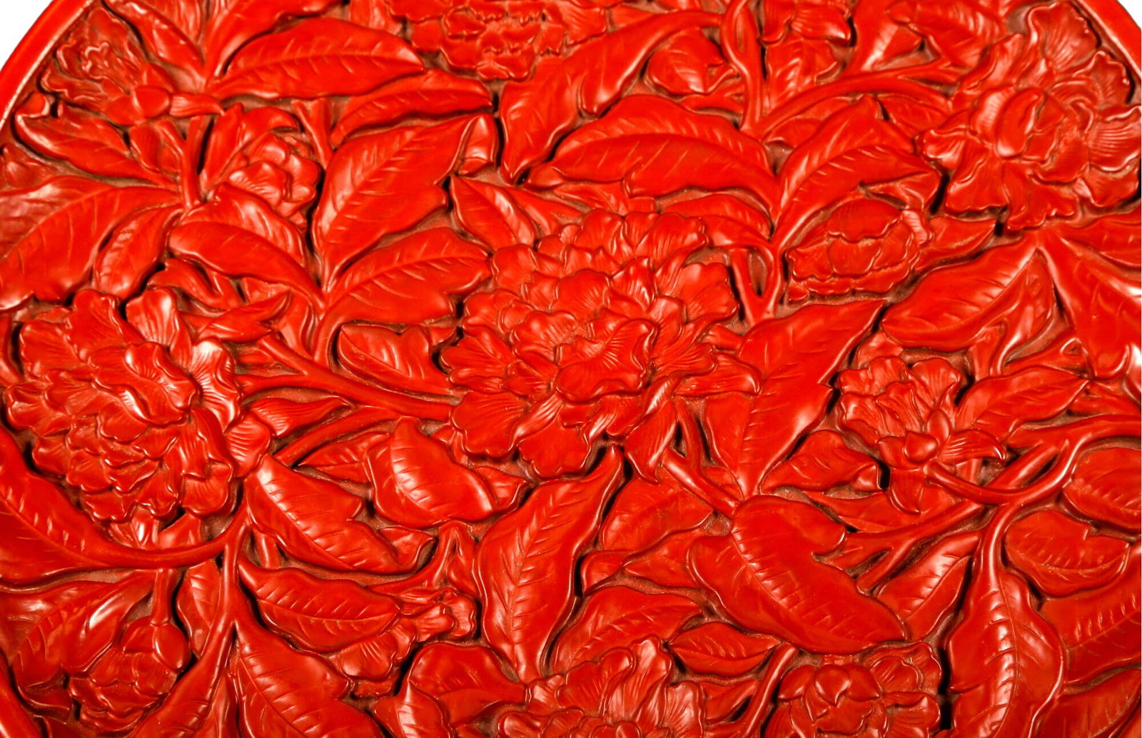 A Rare Carved Red Lacquer Flower Pattern Plate - 4