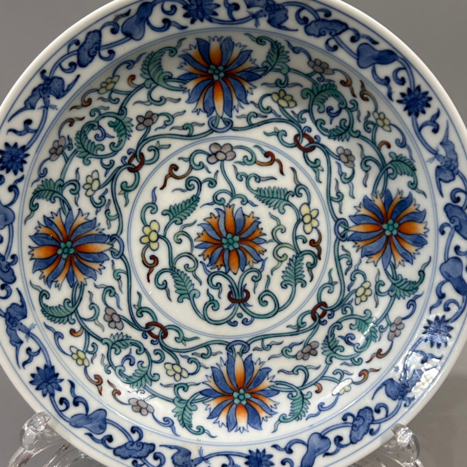 An Exquisite Doucai Lotus Pattern Plate - 3