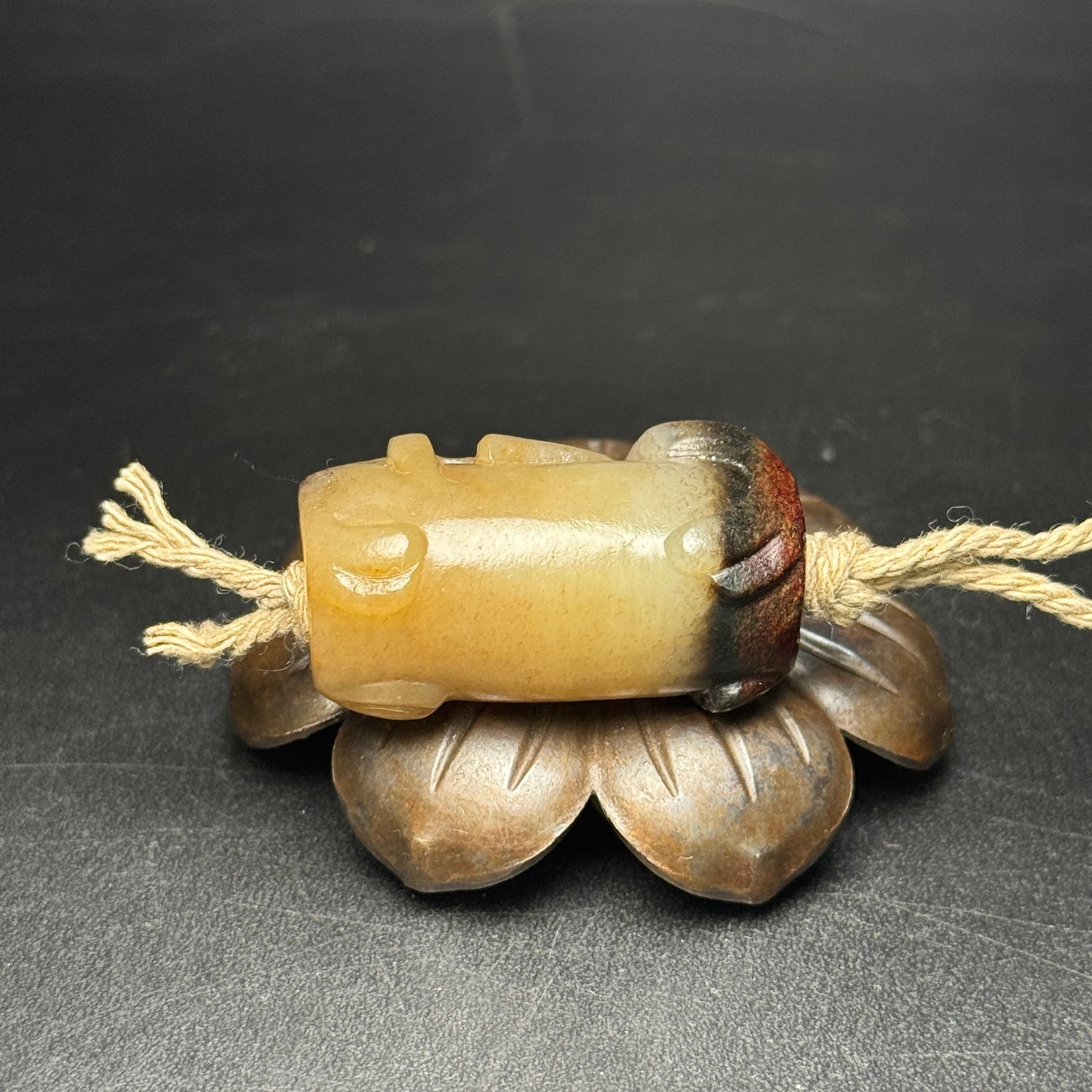 An Exquisite White Jade Phoenix Pattern Pendant - 3