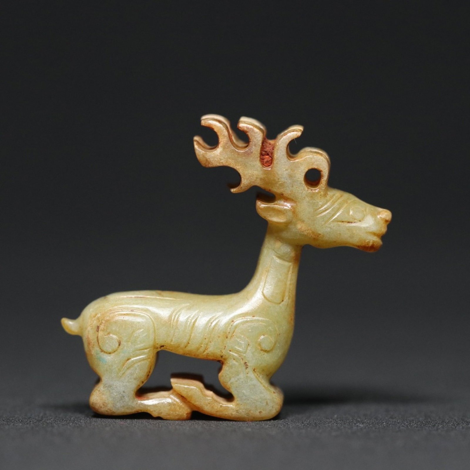 An Exquisite White Jade Deer Pendant - 2