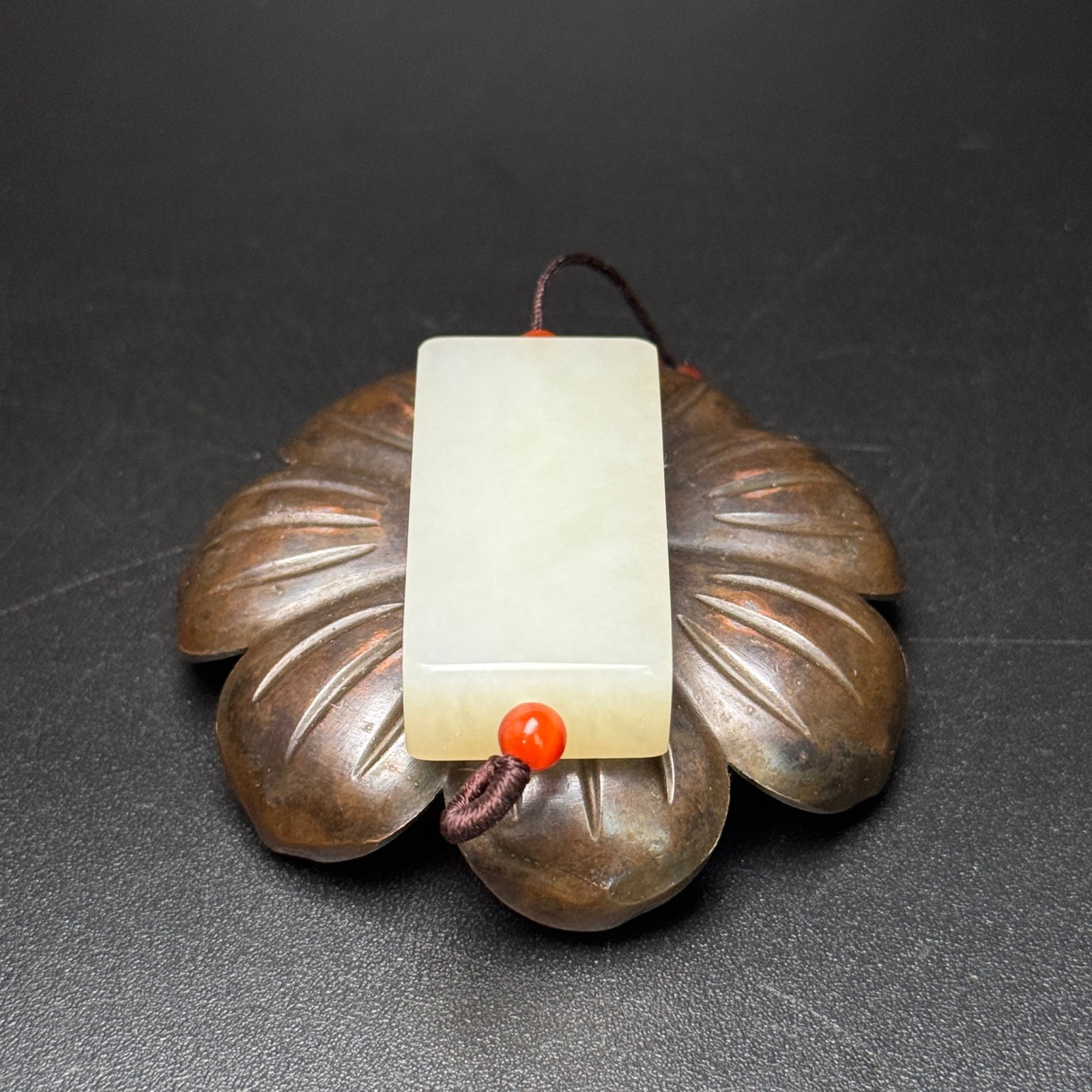 An Exquisite White Jade Pendant - 5