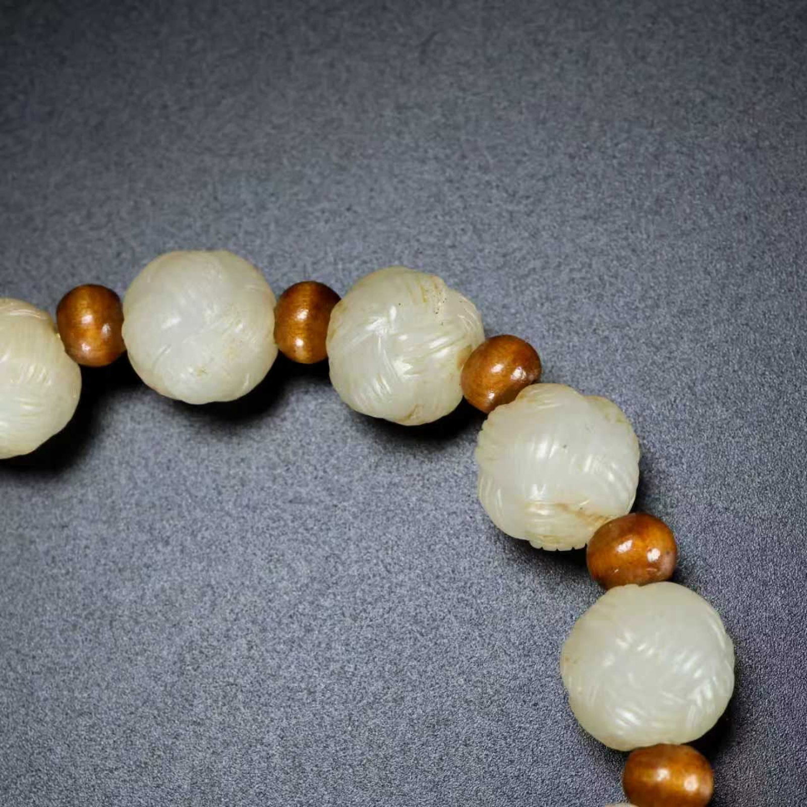 An Exquisite White Jade Bracelets - 5