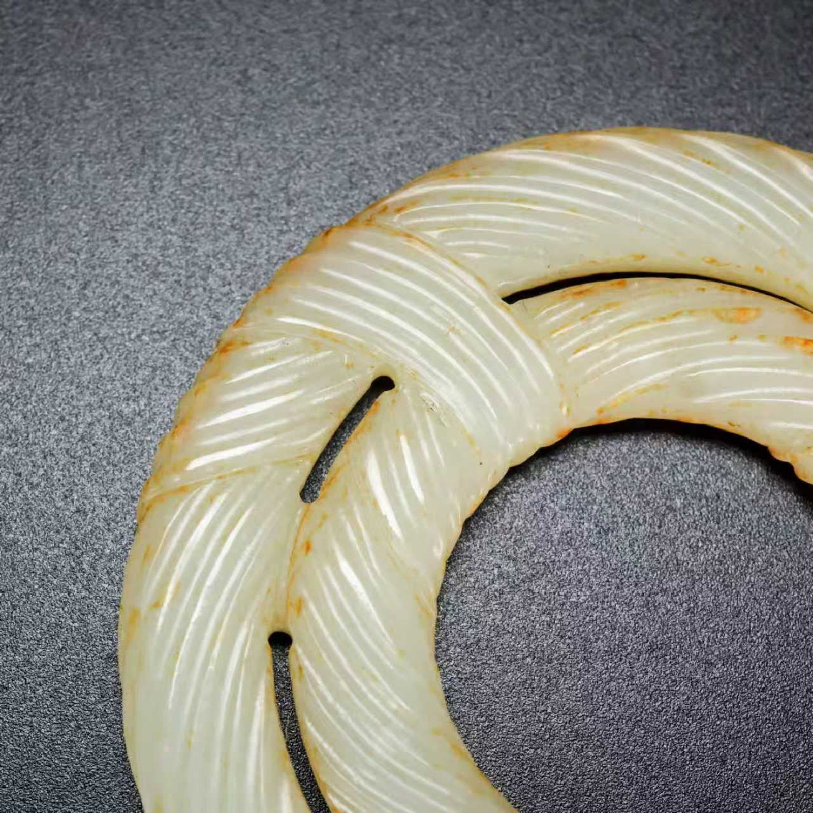 An Exquisite White Jade Pendant - 2