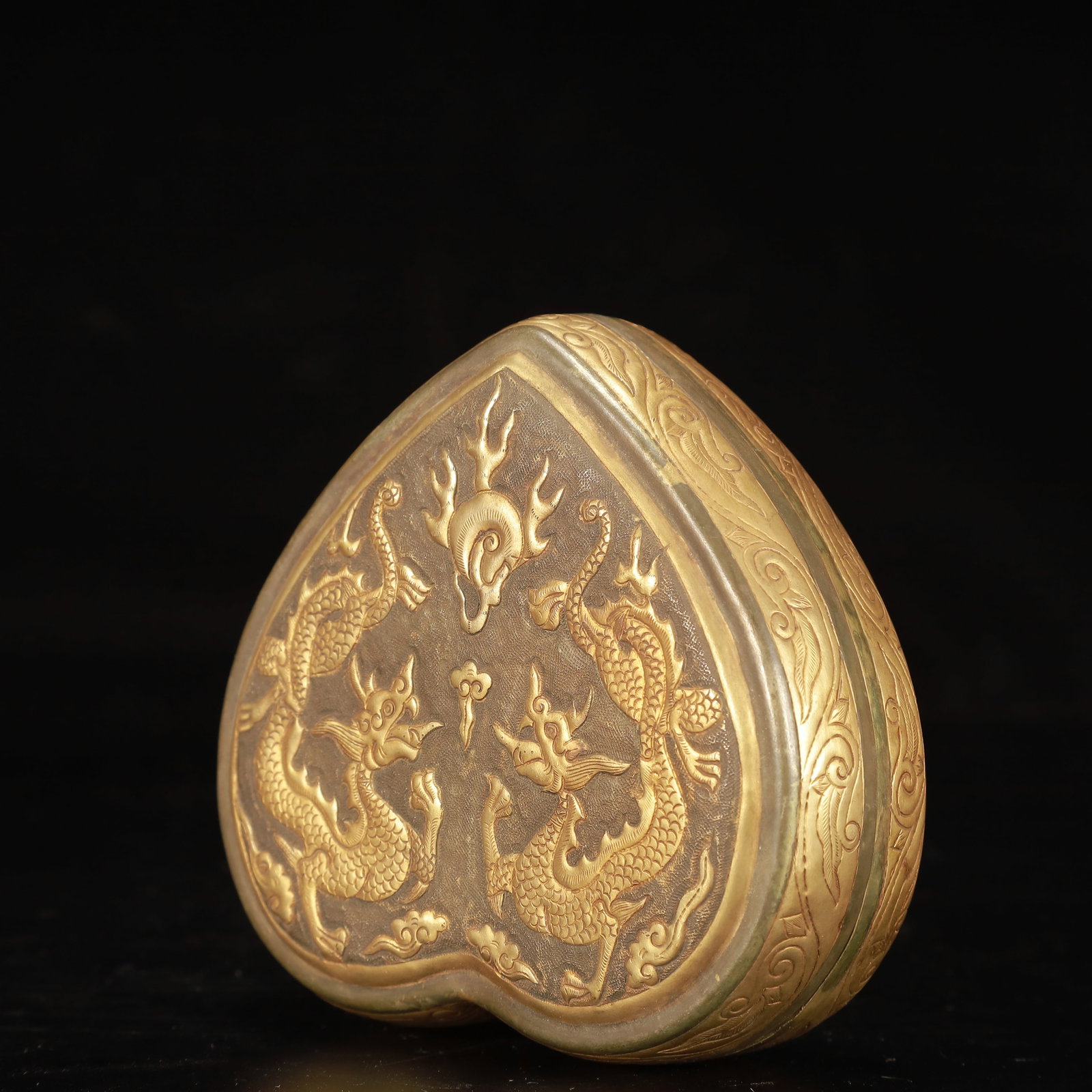 An Exquisite Gilt Bronze Dragon Pattern Box with Cover - 4