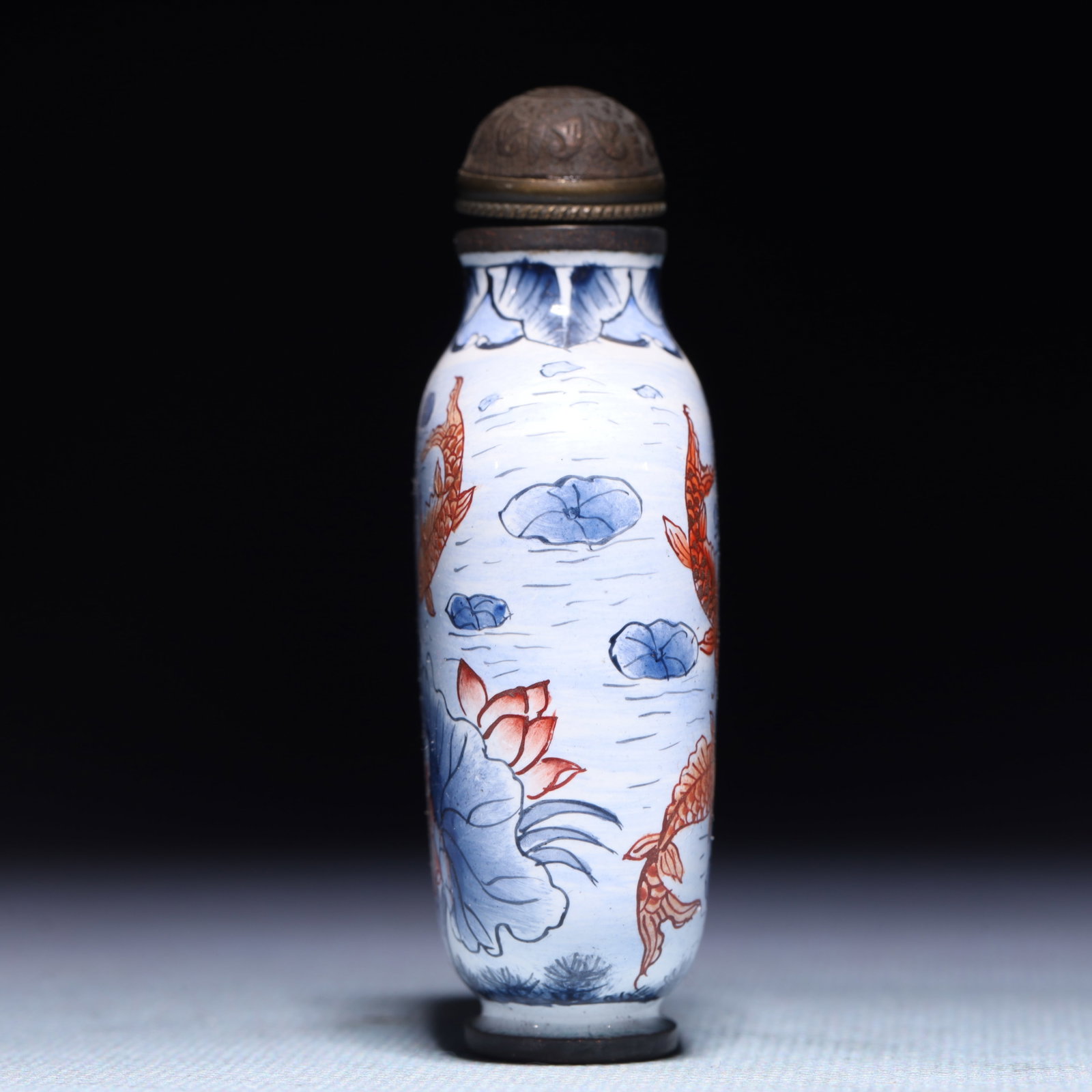 An Exquisite Painted Enamel Lotus Fish Pattern Snuff Bottle - 3
