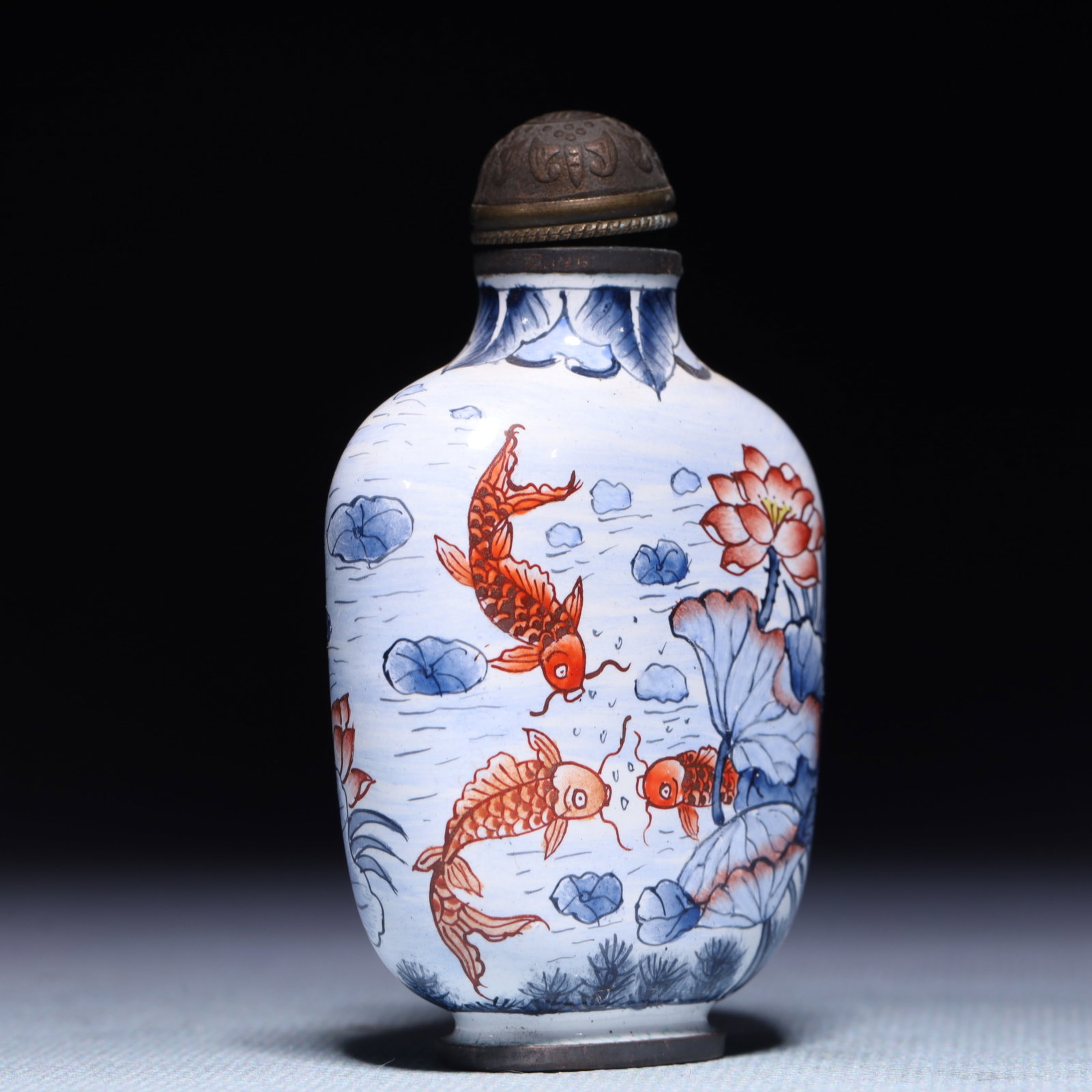 An Exquisite Painted Enamel Lotus Fish Pattern Snuff Bottle - 4
