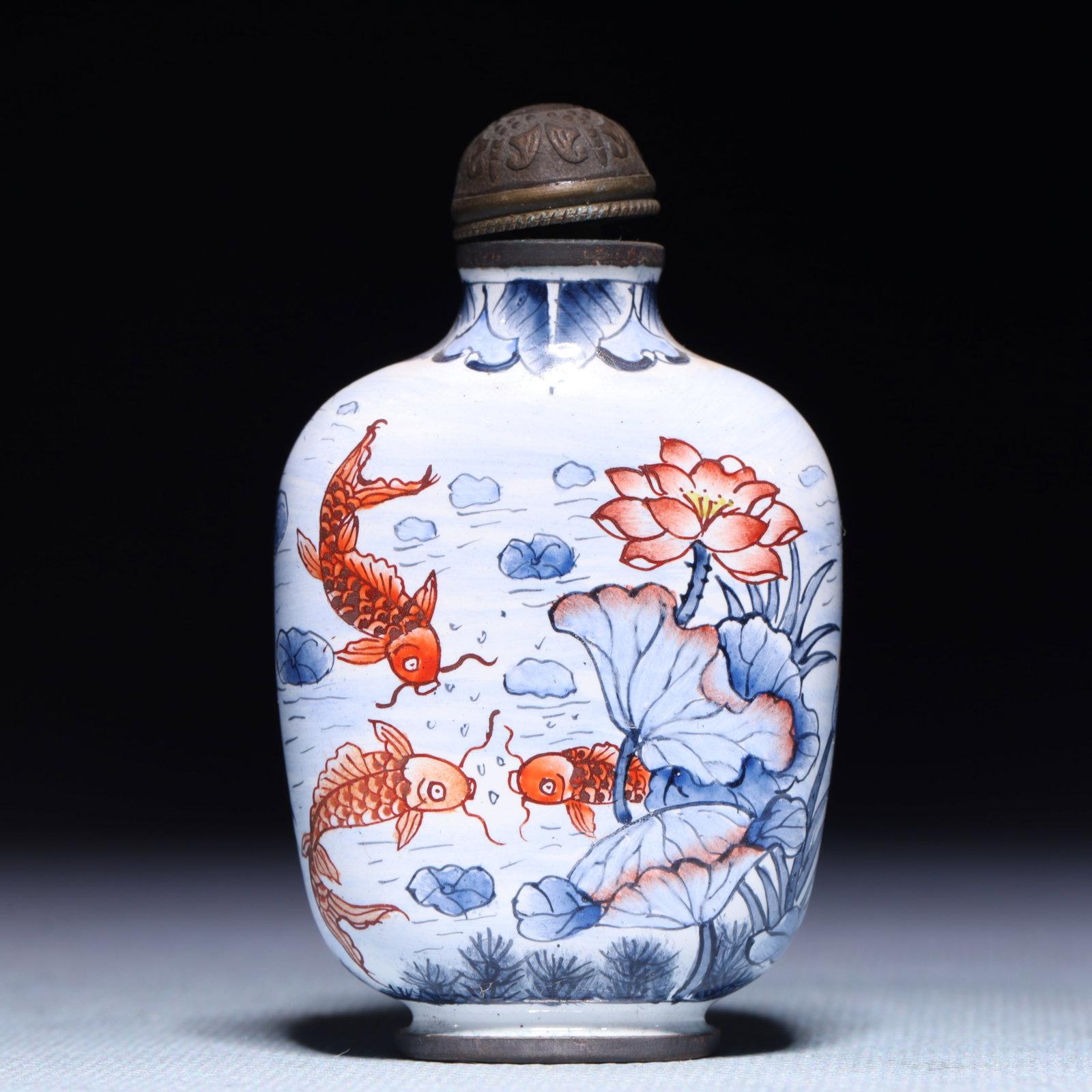 An Exquisite Painted Enamel Lotus Fish Pattern Snuff Bottle - 5