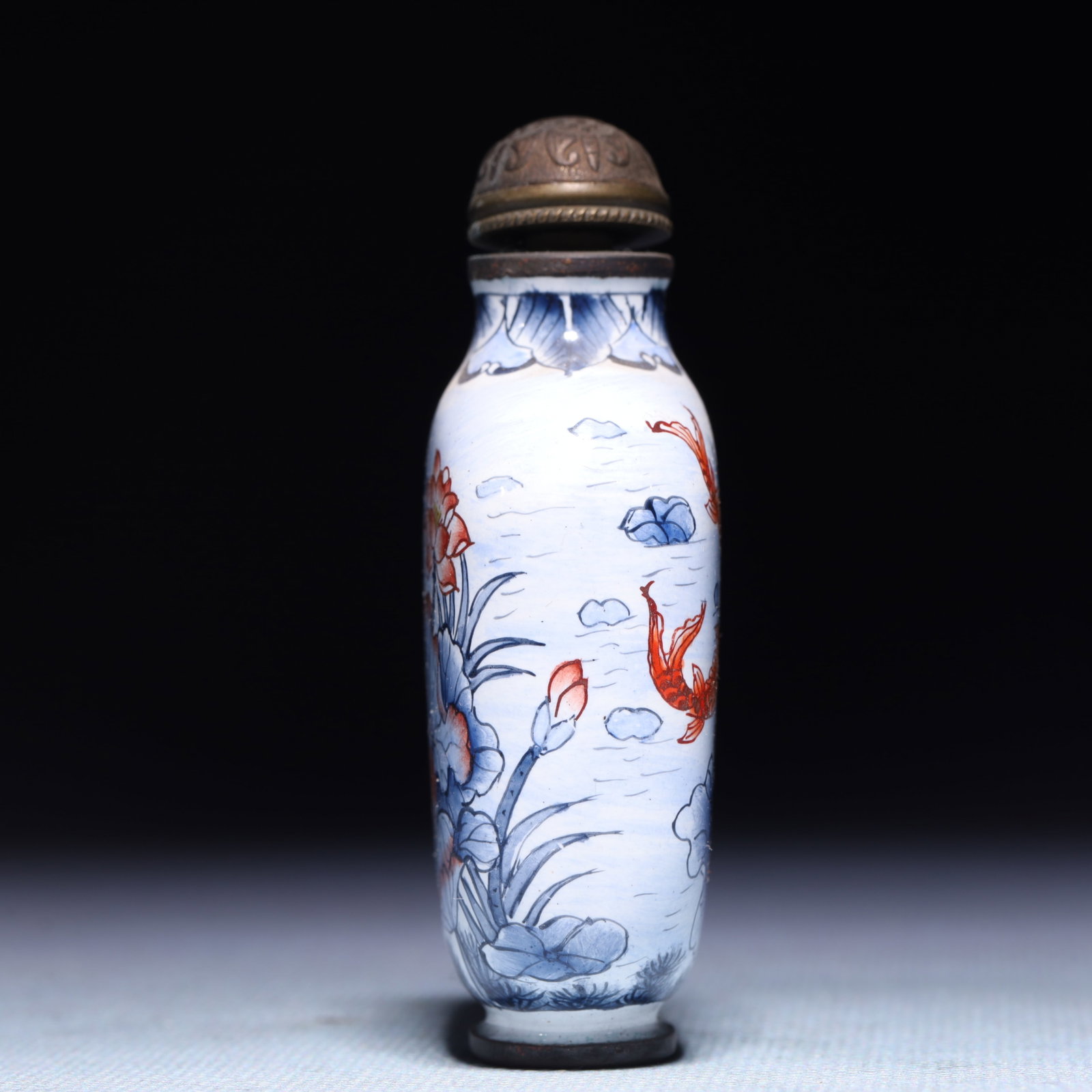 An Exquisite Painted Enamel Lotus Fish Pattern Snuff Bottle - 6