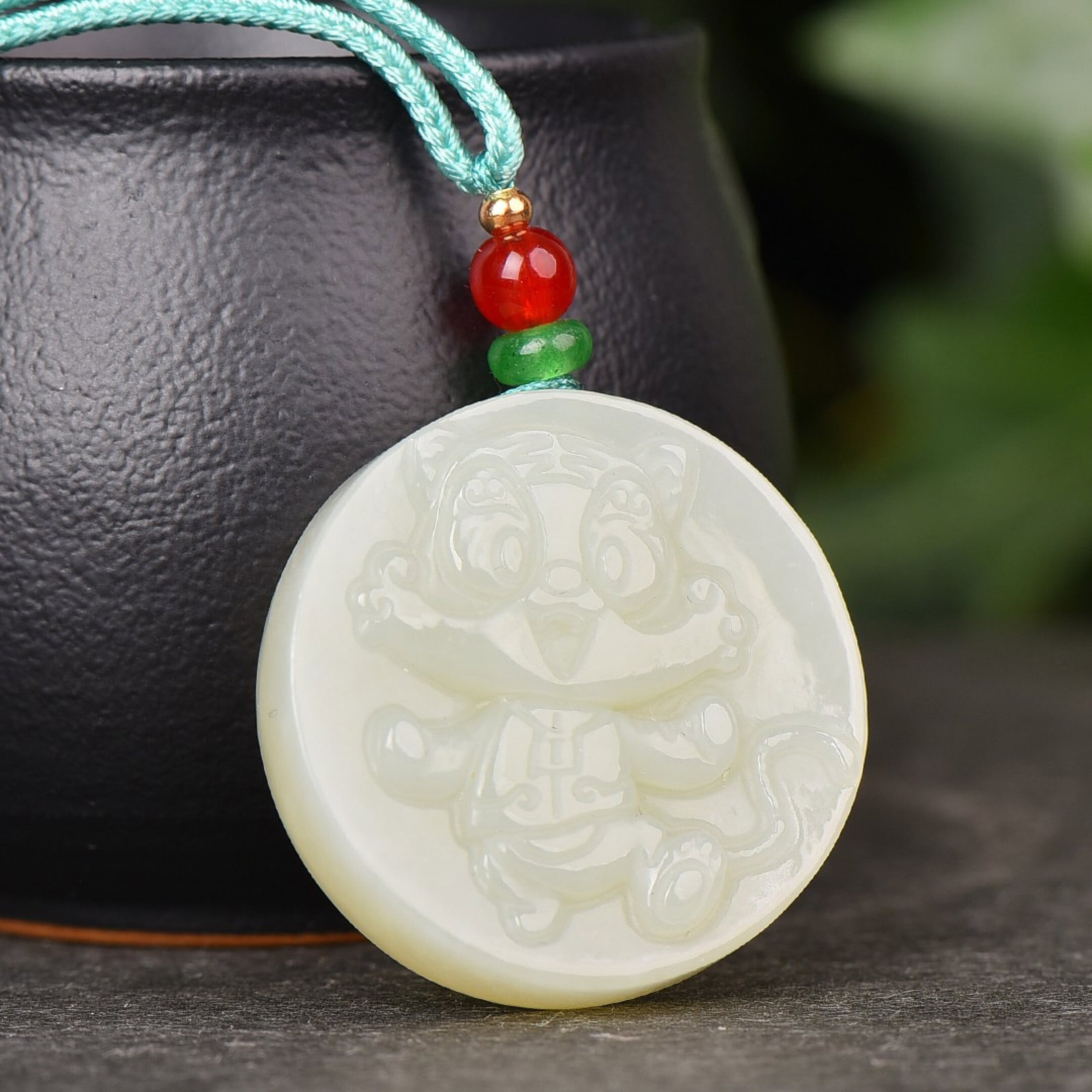 An Exquisite White Jade Tiger Pattern Pendant - 3