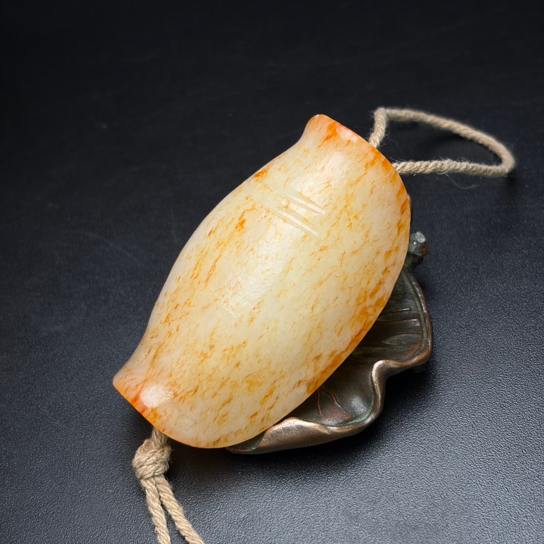 An Exquisite White Jade Turtle shell-Shaped Pendant - 3