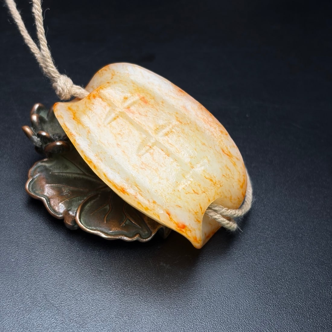 An Exquisite White Jade Turtle shell-Shaped Pendant - 4