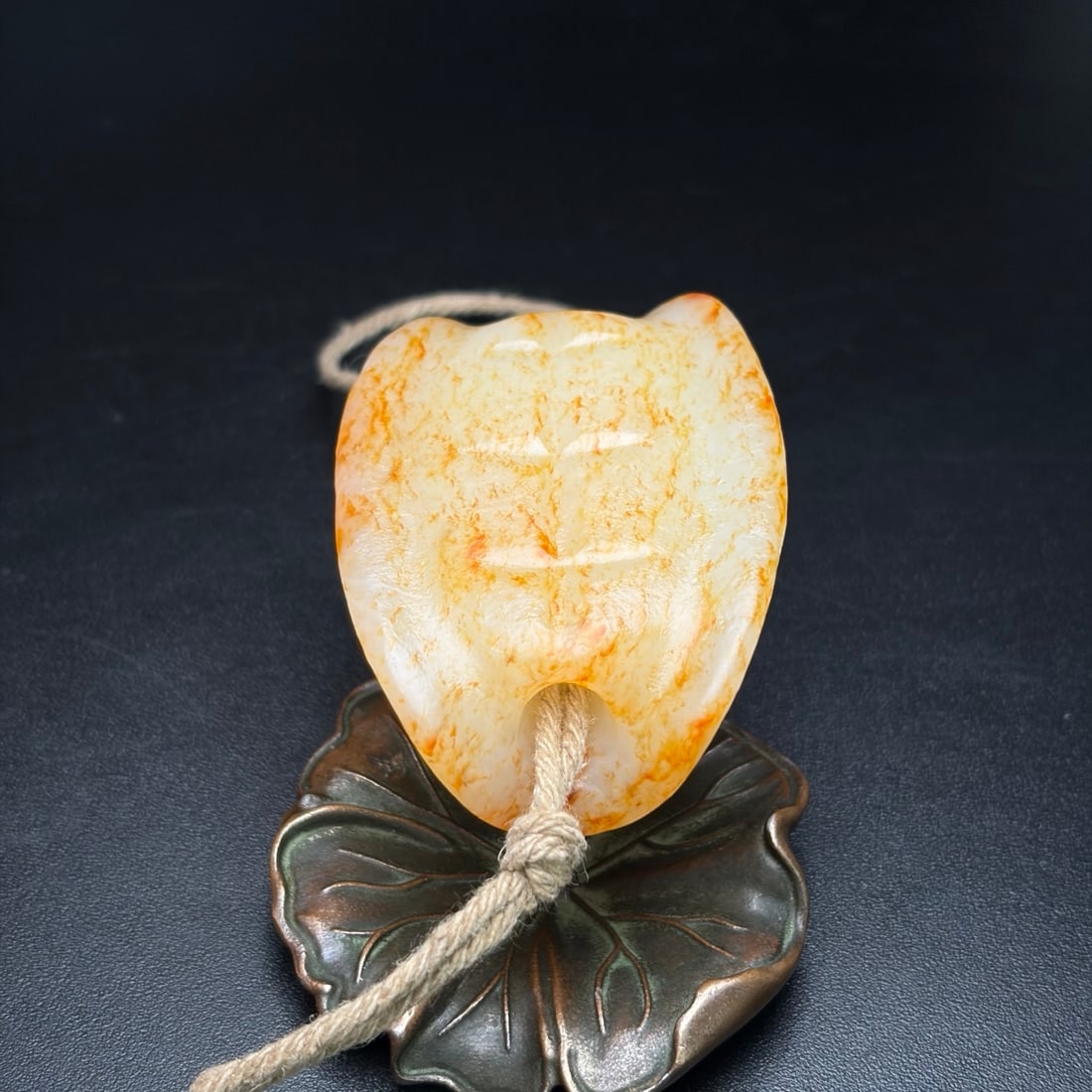 An Exquisite White Jade Turtle shell-Shaped Pendant - 6