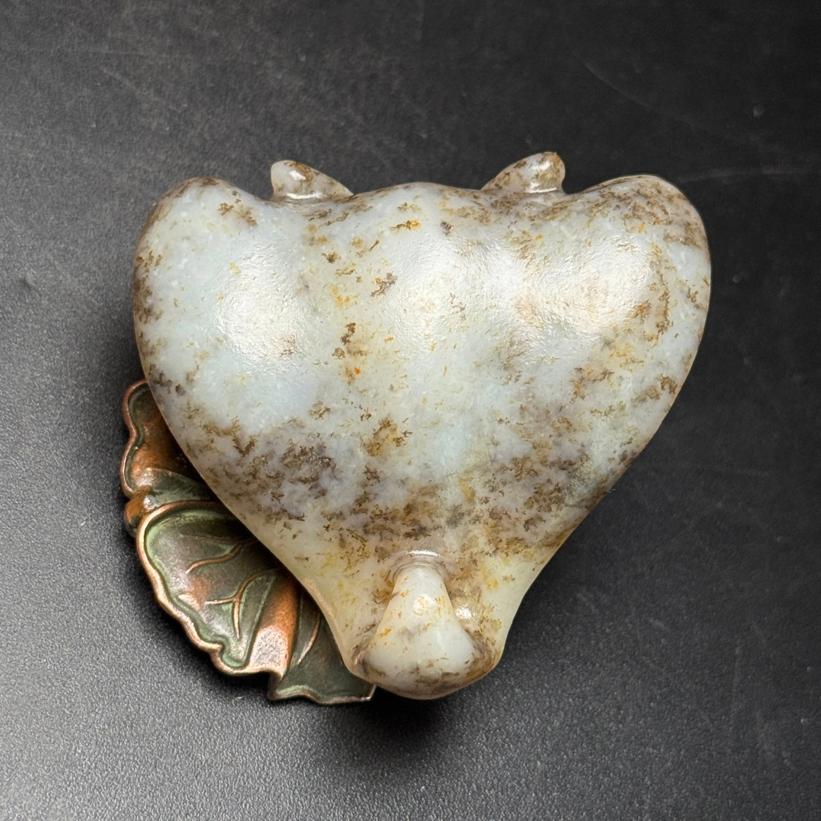 An Exquisite White Jade Snake Pendant - 2