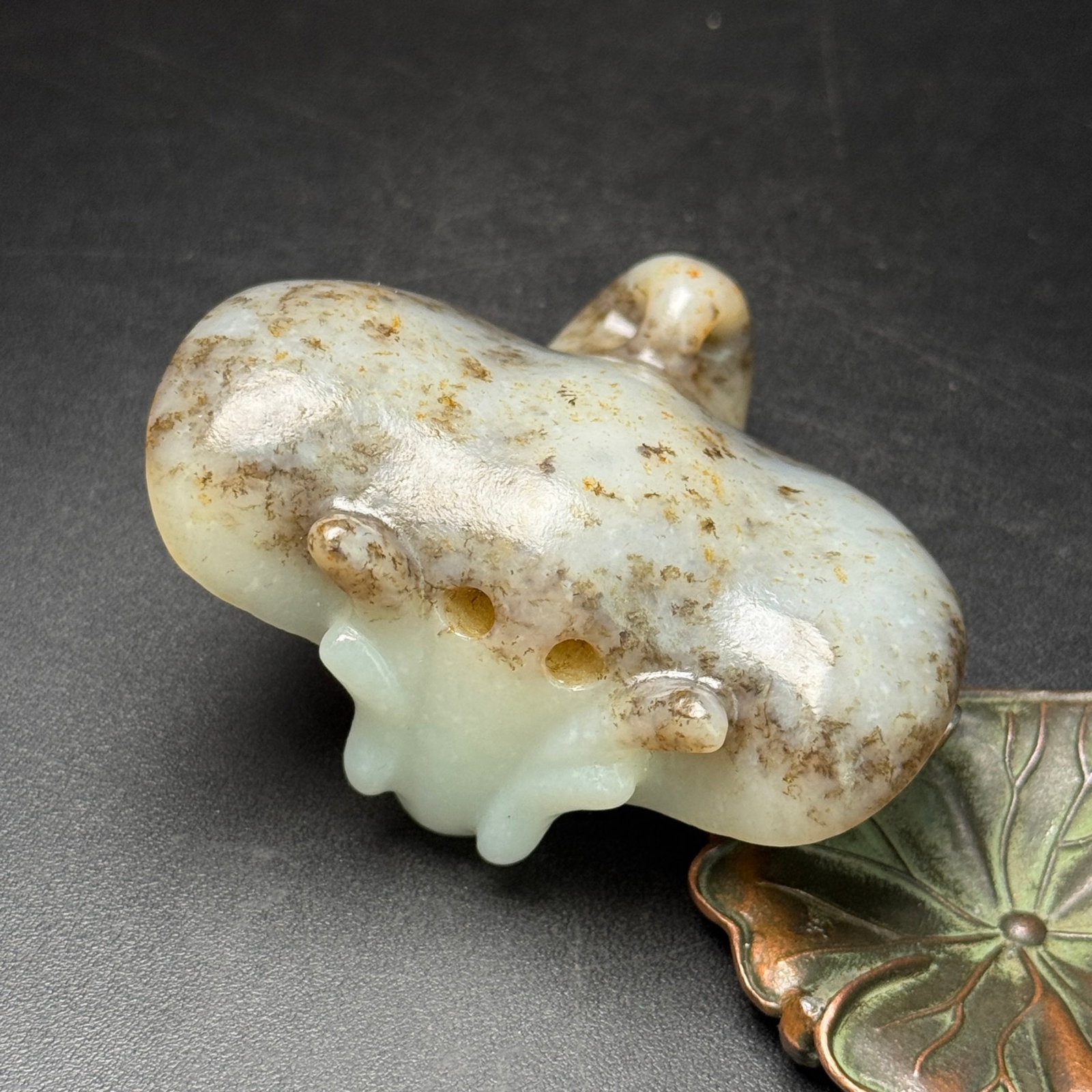 An Exquisite White Jade Snake Pendant - 7