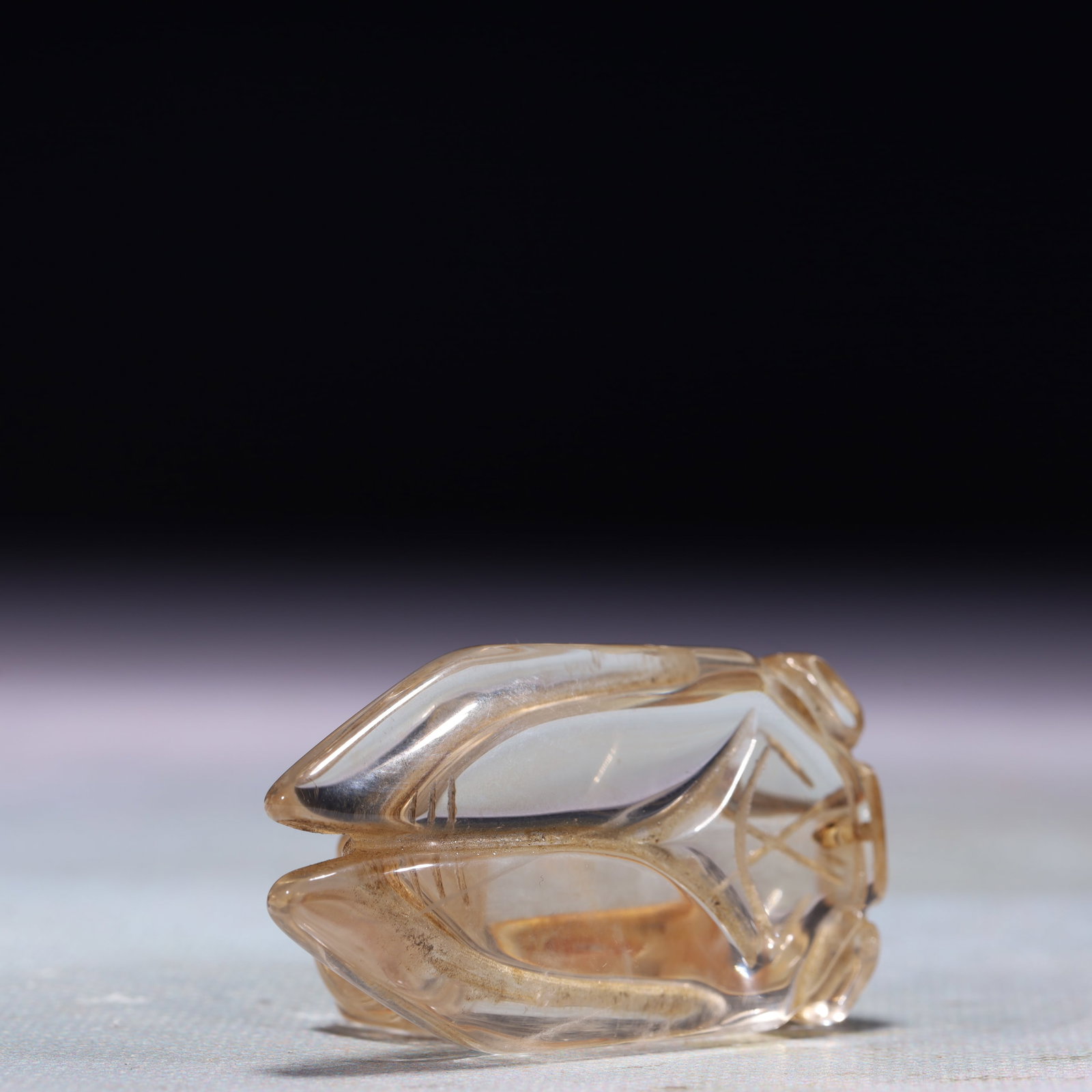 An Exquisite Crystal Cicada Ornament - 3
