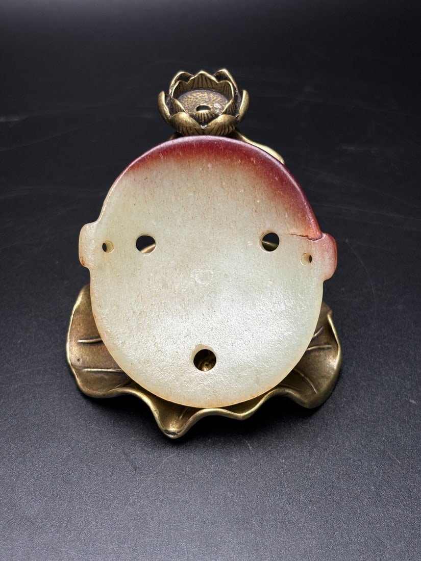 An Exquisite White Jade Mask - 2