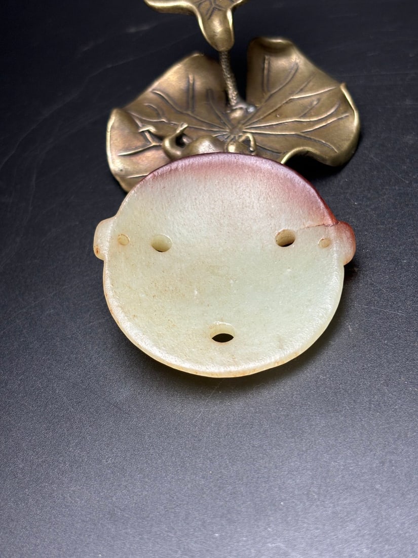 An Exquisite White Jade Mask - 6