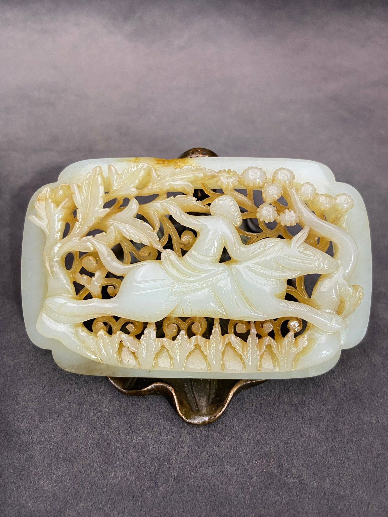 An Exquisite White Jade Hollow Figure Riding Horse Pattern Pendant: An Exquisite White Jade Hollow Figure Riding Horse Pattern Pendant,Qing Dynasty,China,Size:92.6mmx59mmx14mm,Weight:76g