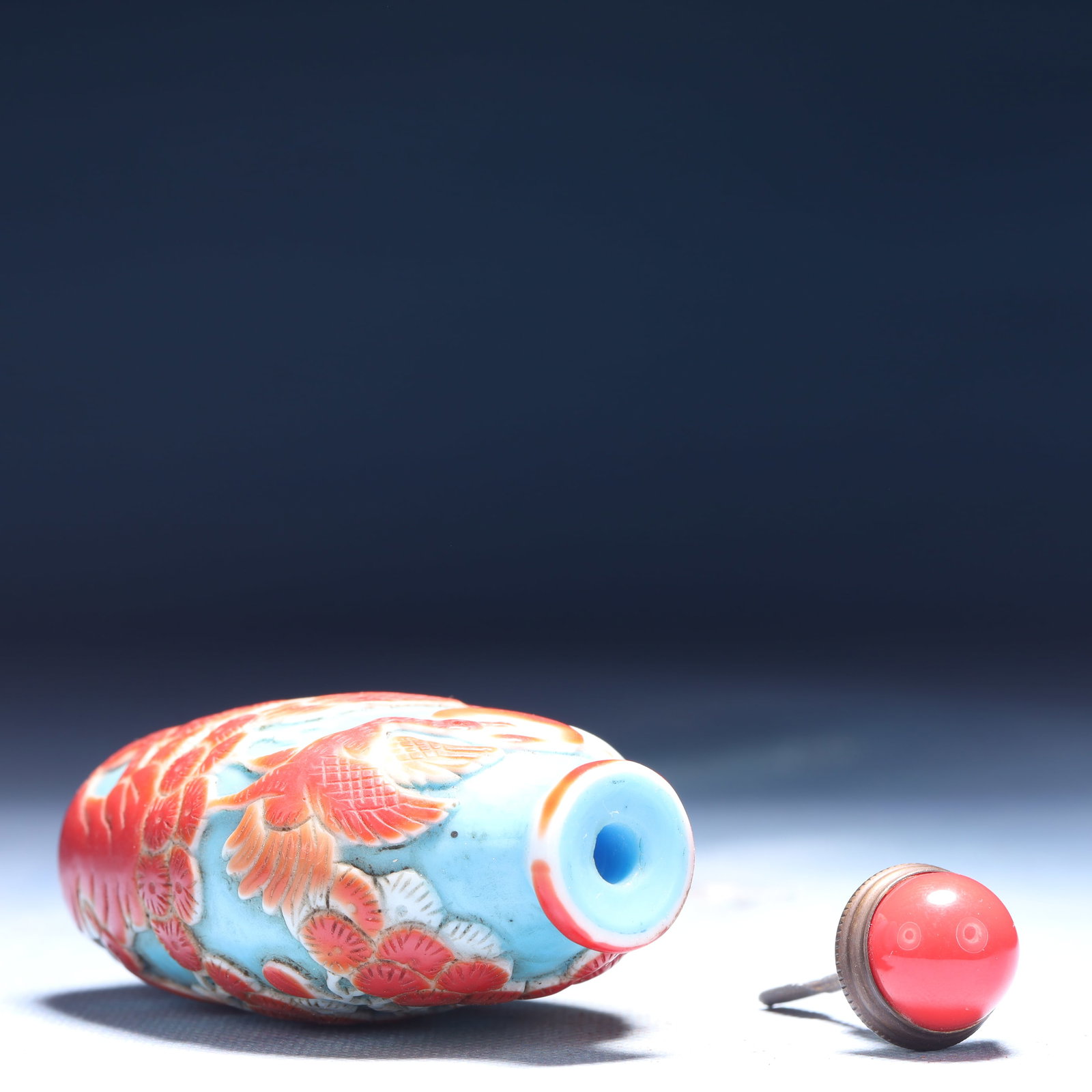 An Exquisite Glass Pine and Crane Pattern Snuff Bottle - 7