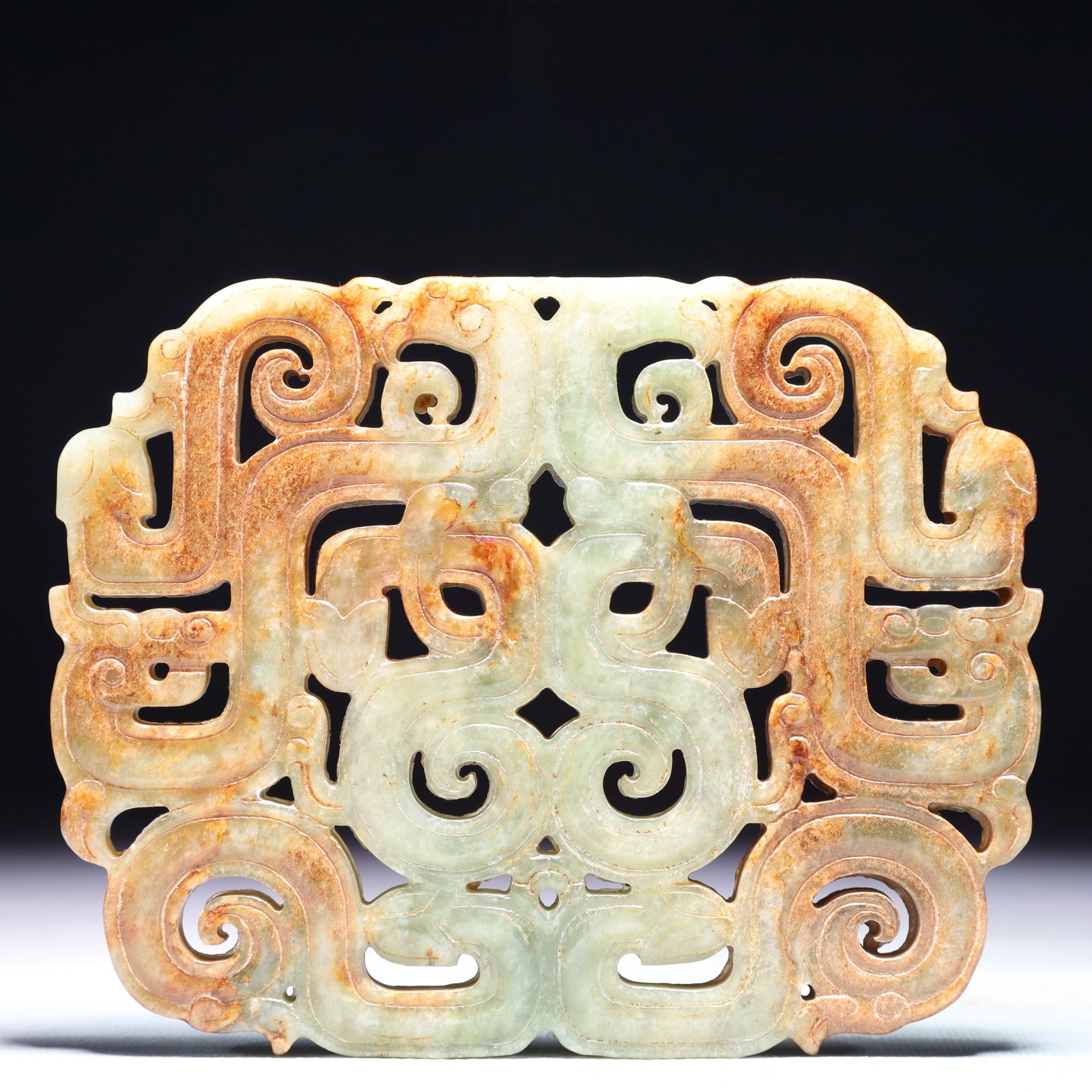 An Exquisite White Jade Chi-Dragon Pattern Pendant: An Exquisite White Jade Chi-Dragon Pattern Pendant,Qing Dynasty,China,Size:3.5inx6.3in,Weight:261g 白玉螭龙纹挂件,中国清代