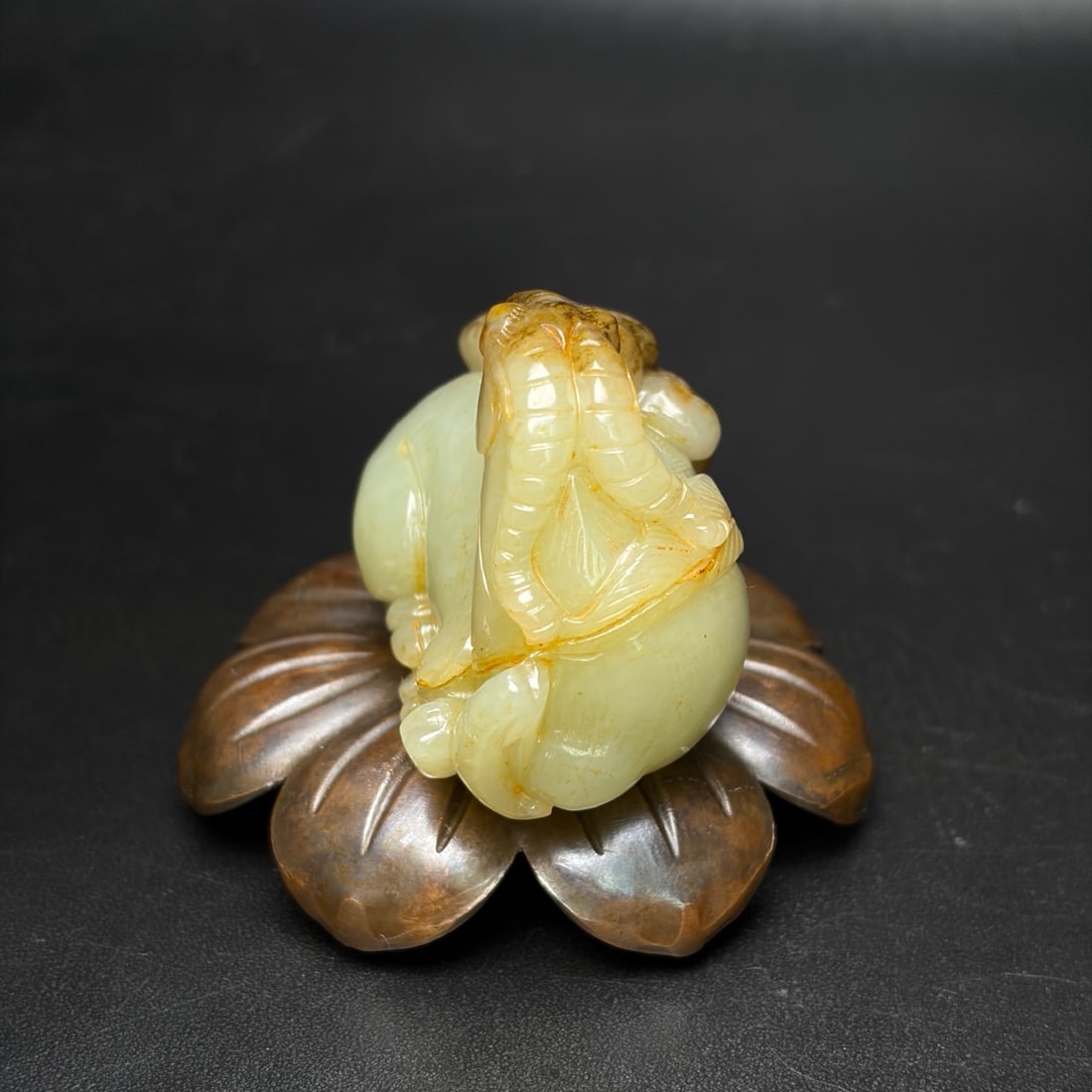 An Exquisite White Jade Sheep Hand Piece - 4