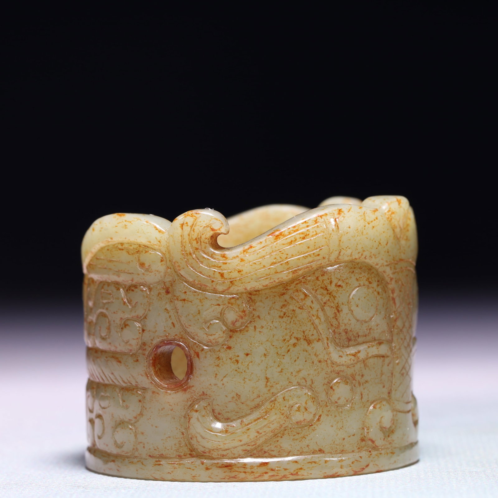 An Exquisite White Jade Beast-Face Pattern Thumb Ring - 3