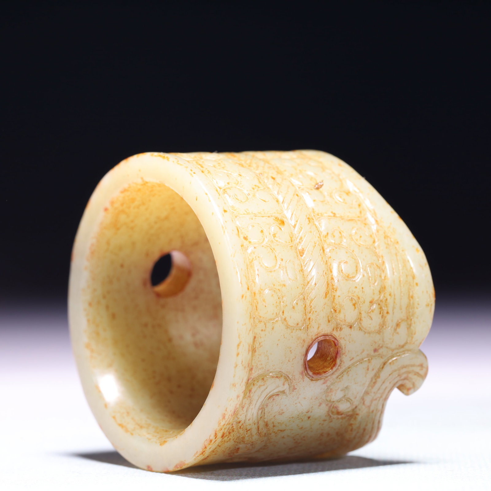 An Exquisite White Jade Beast-Face Pattern Thumb Ring - 5